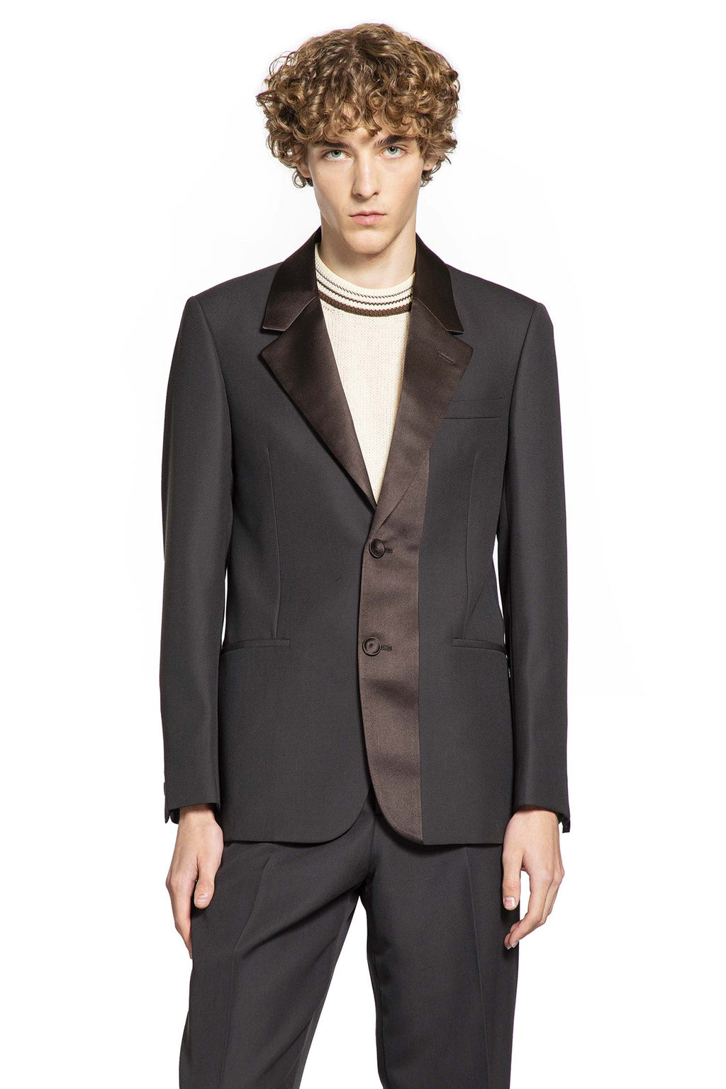 Fendi Outerwear оригінал | Швидка доставка Україна – боковий вид