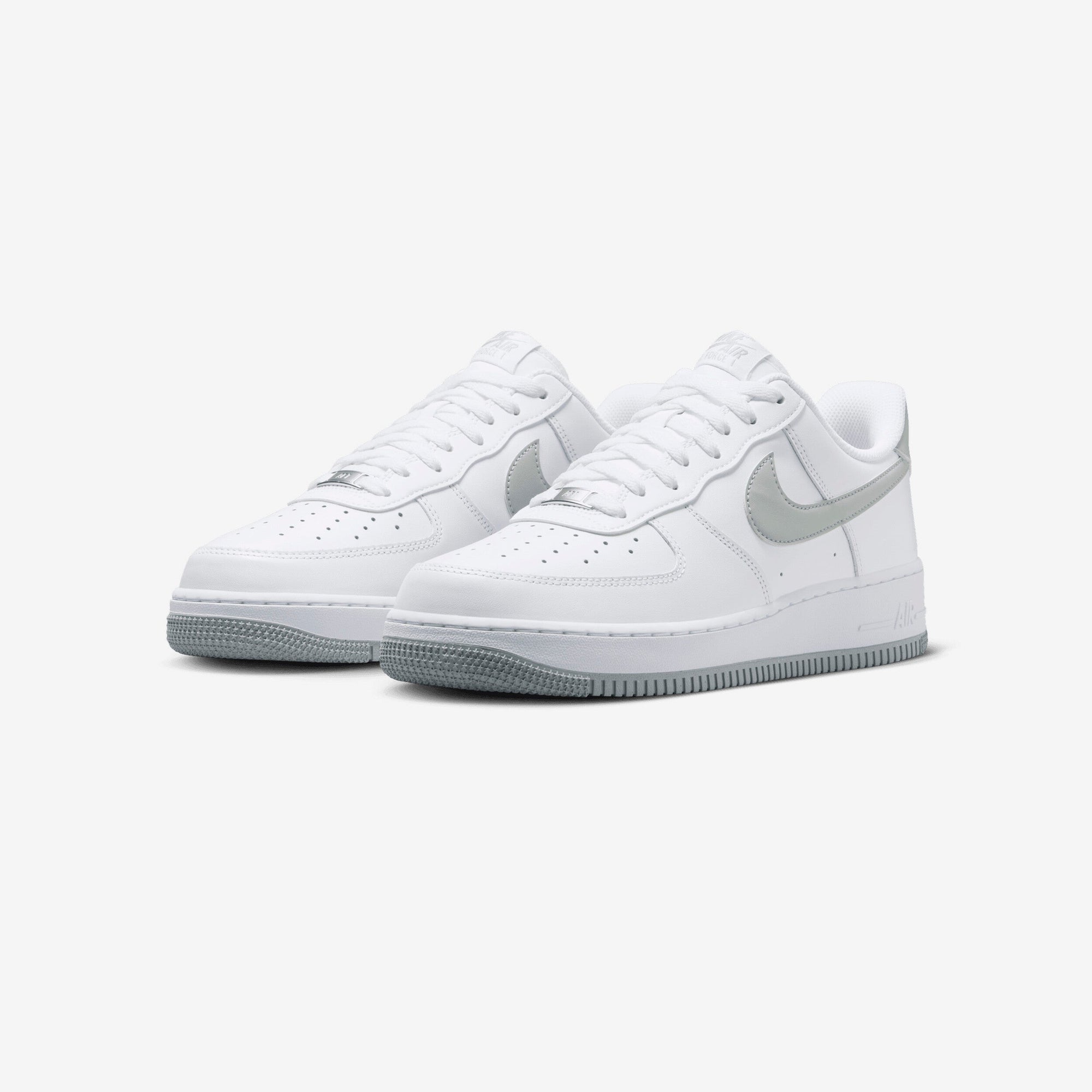 Оригінальна Air Force 1 07 Nike – вид ззаду