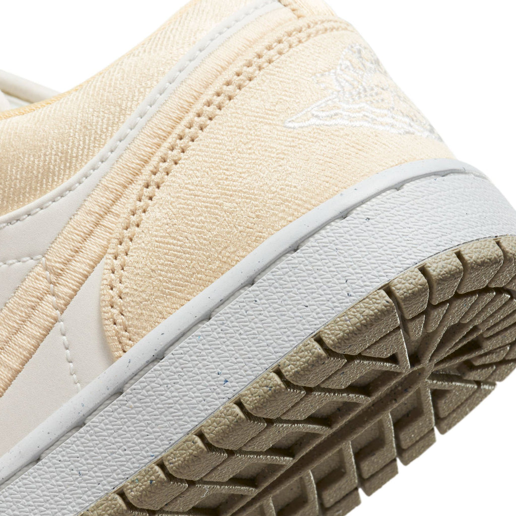 1 Womens Low Se Shoes Team Gold Air jordan оригінал – Купити в Україні – збільшений вид