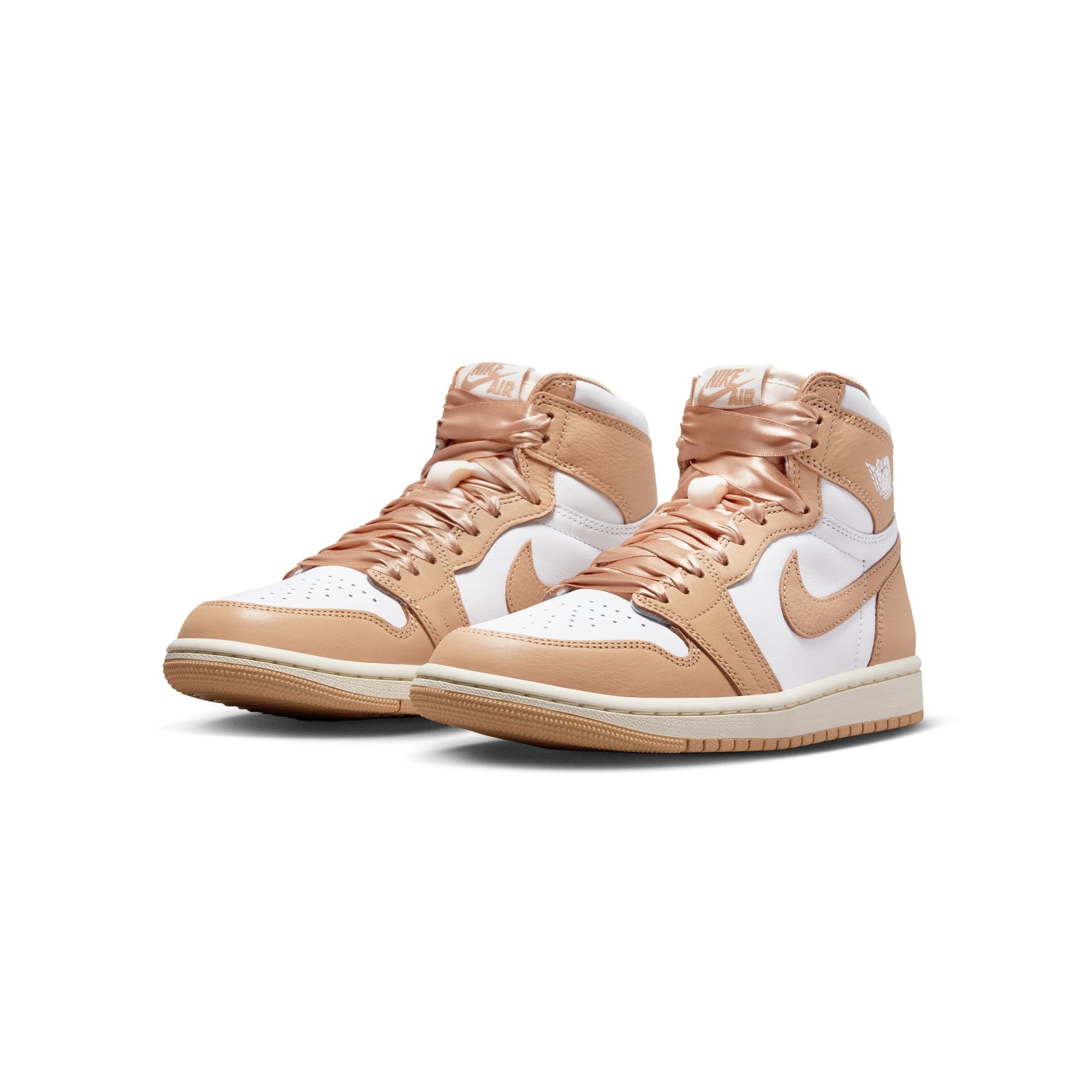 1 Womens Retro High Og Shoes Air jordan оригінал – Купити в Україні – вид ззаду