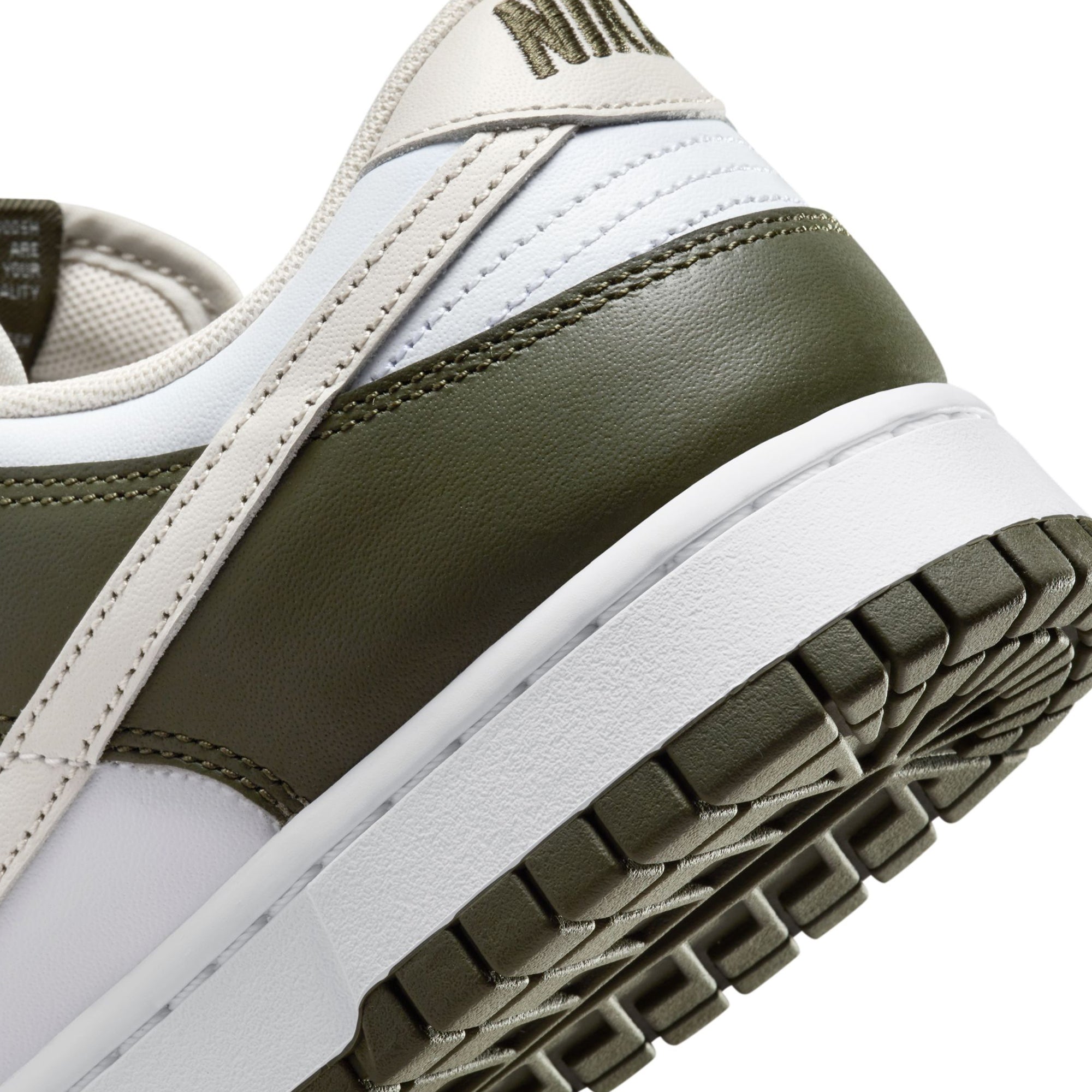 Mens Dunk Low Oil Green Shoes Nike – Гарантія оригінальності – детальний вид