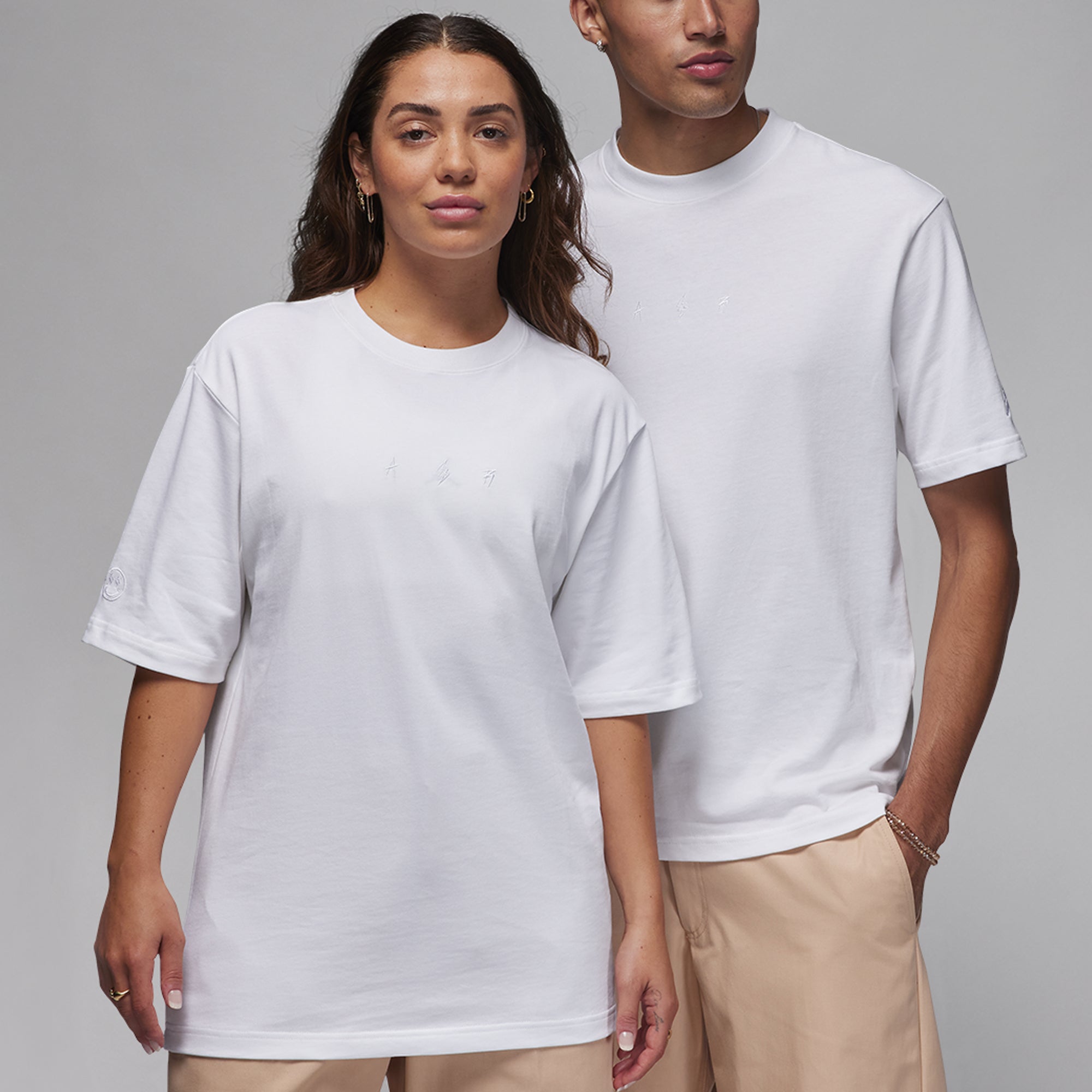 Оригінальна X J Balvin Mens Ss Tee Air jordan – вид ззаду
