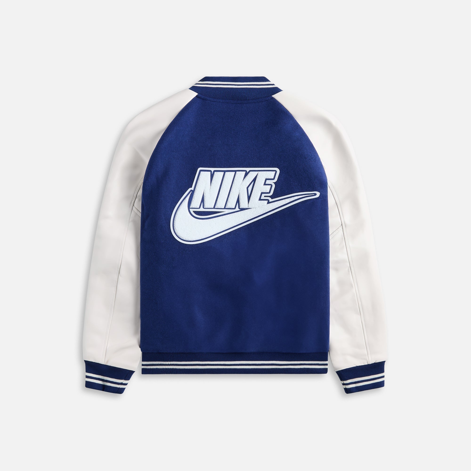 Nike Outerwear оригінал | Швидка доставка Україна – вид ззаду - NIKE