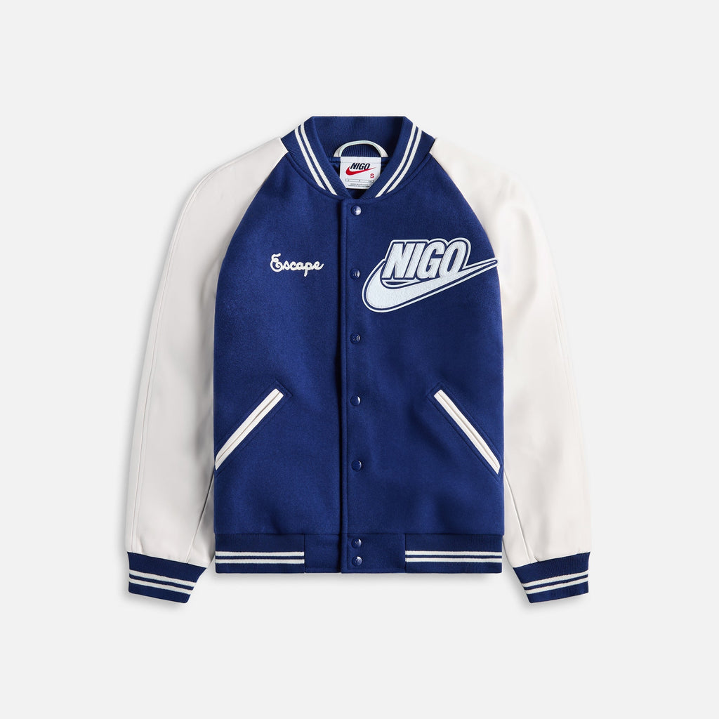Nike Outerwear оригінал | Швидка доставка Україна – боковий вид