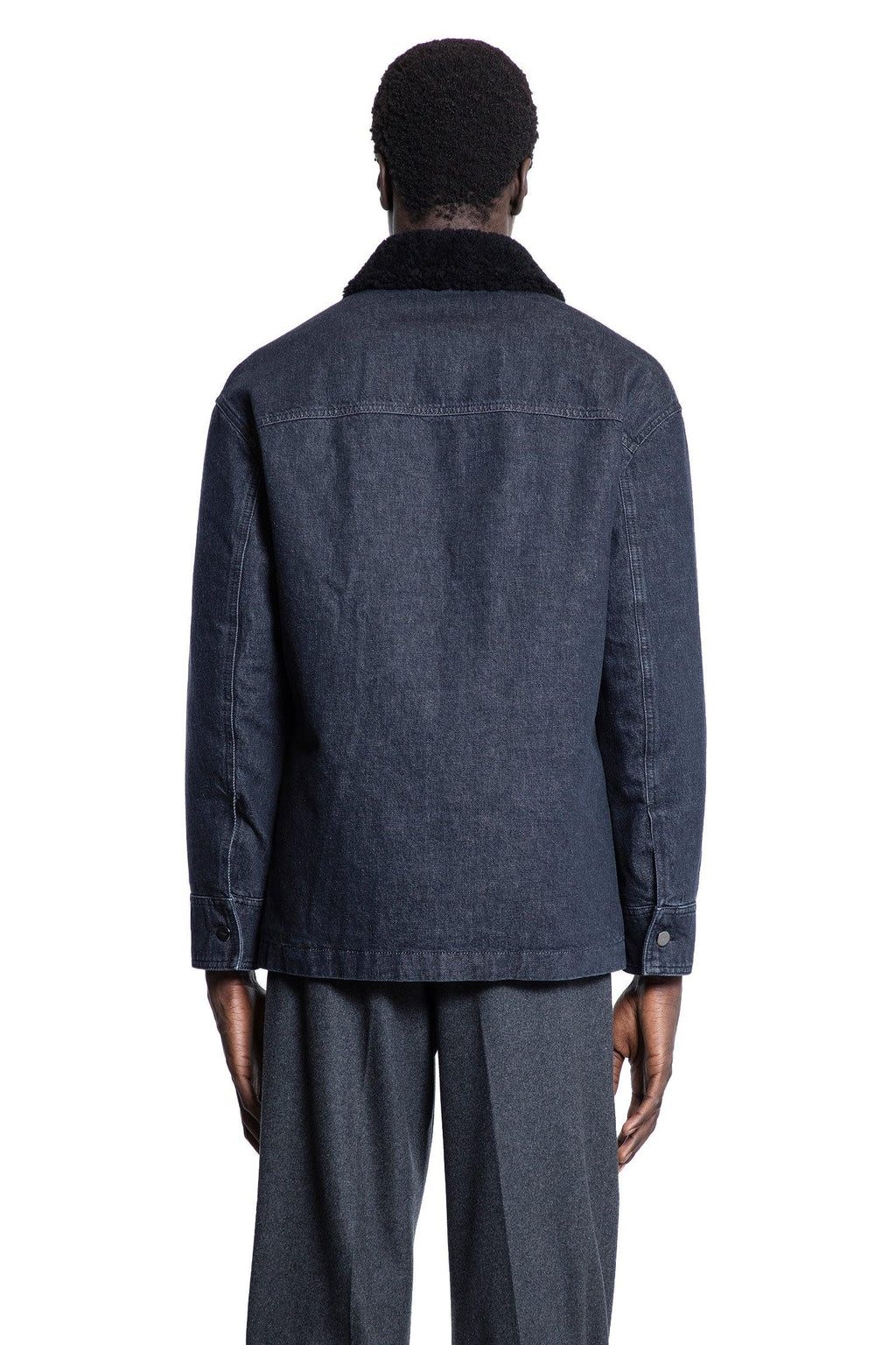 Fendi Outerwear оригінал | Швидка доставка Україна – збільшений вид