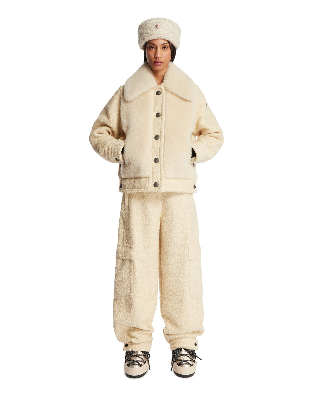 Оригінальна Ivory Wool Down Jacket Moncler – детальний вид
