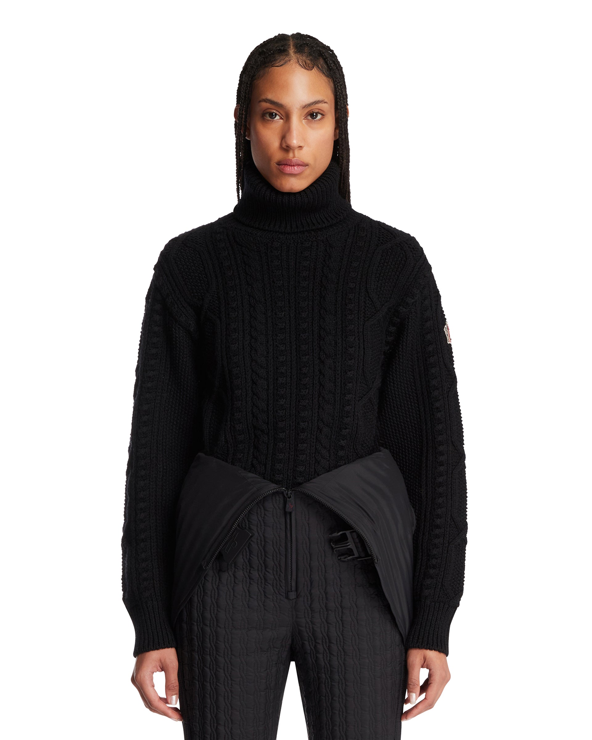 Оригінальна Black Wool Turtleneck Sweater Moncler – боковий вид