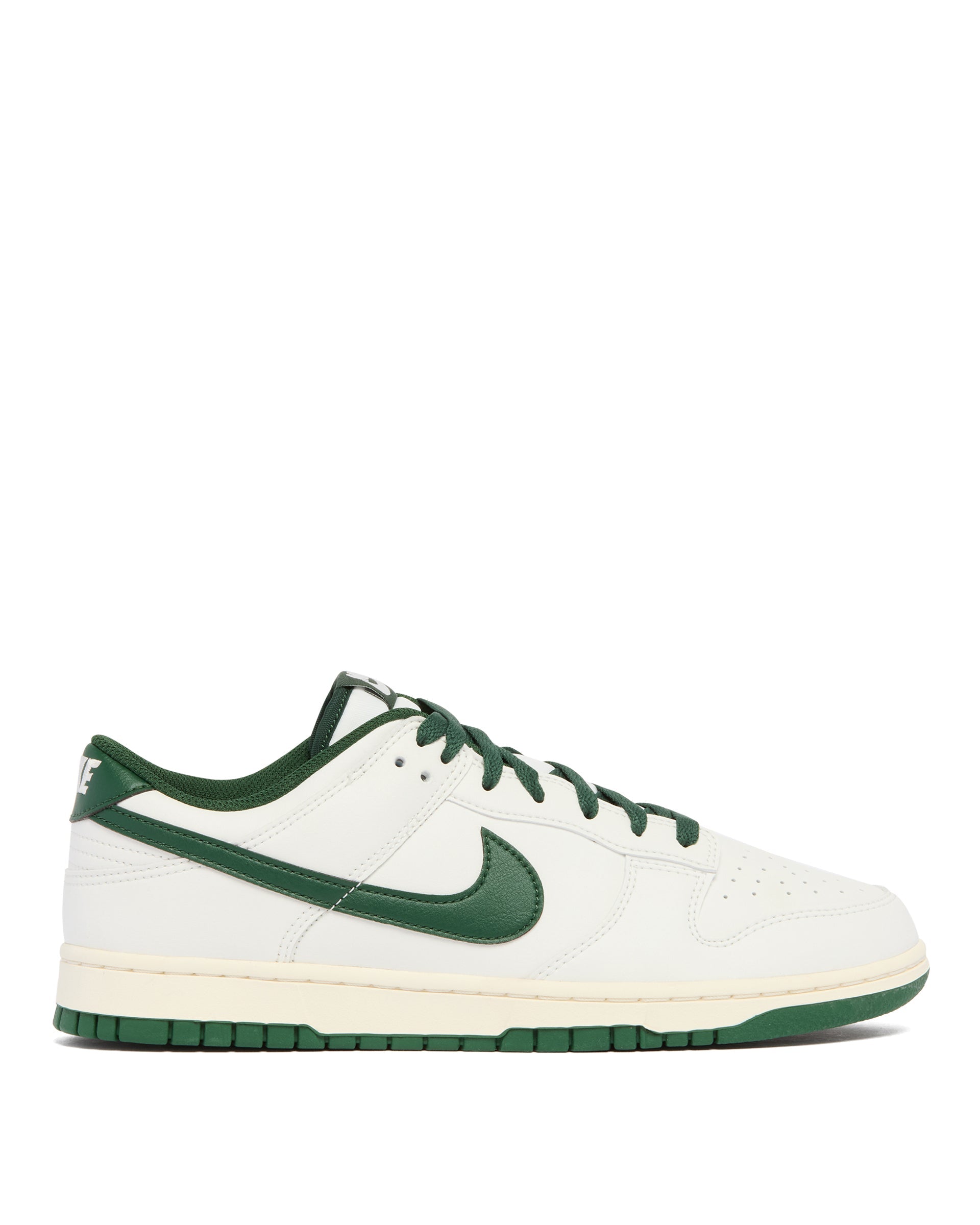 Оригінальна White Dunk Low Retro Sneakers Nike – боковий вид