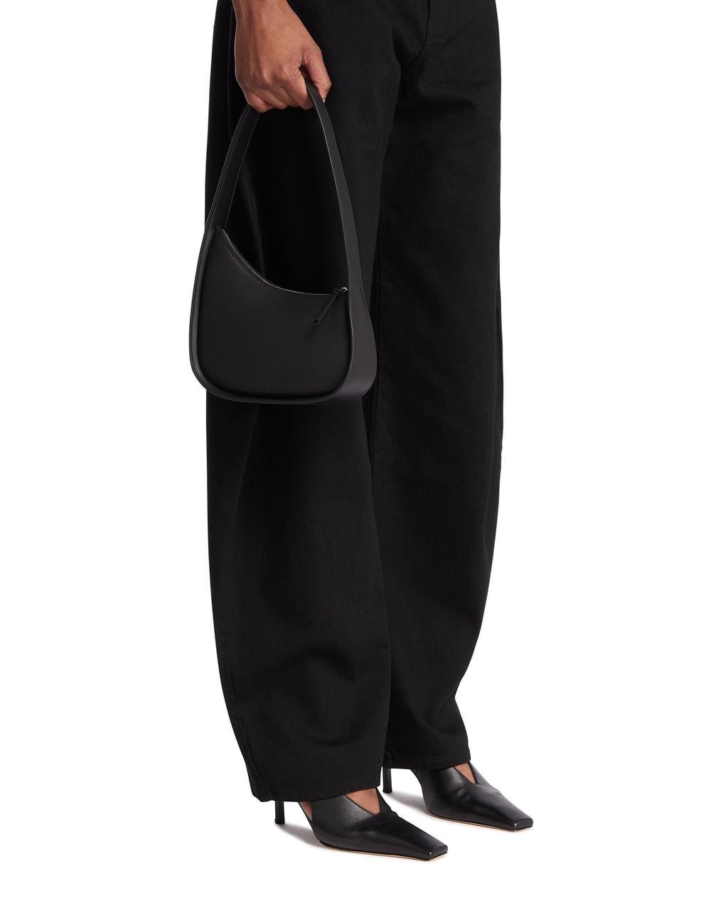 Оригінальна Black Half Moon Bag The row – детальний вид