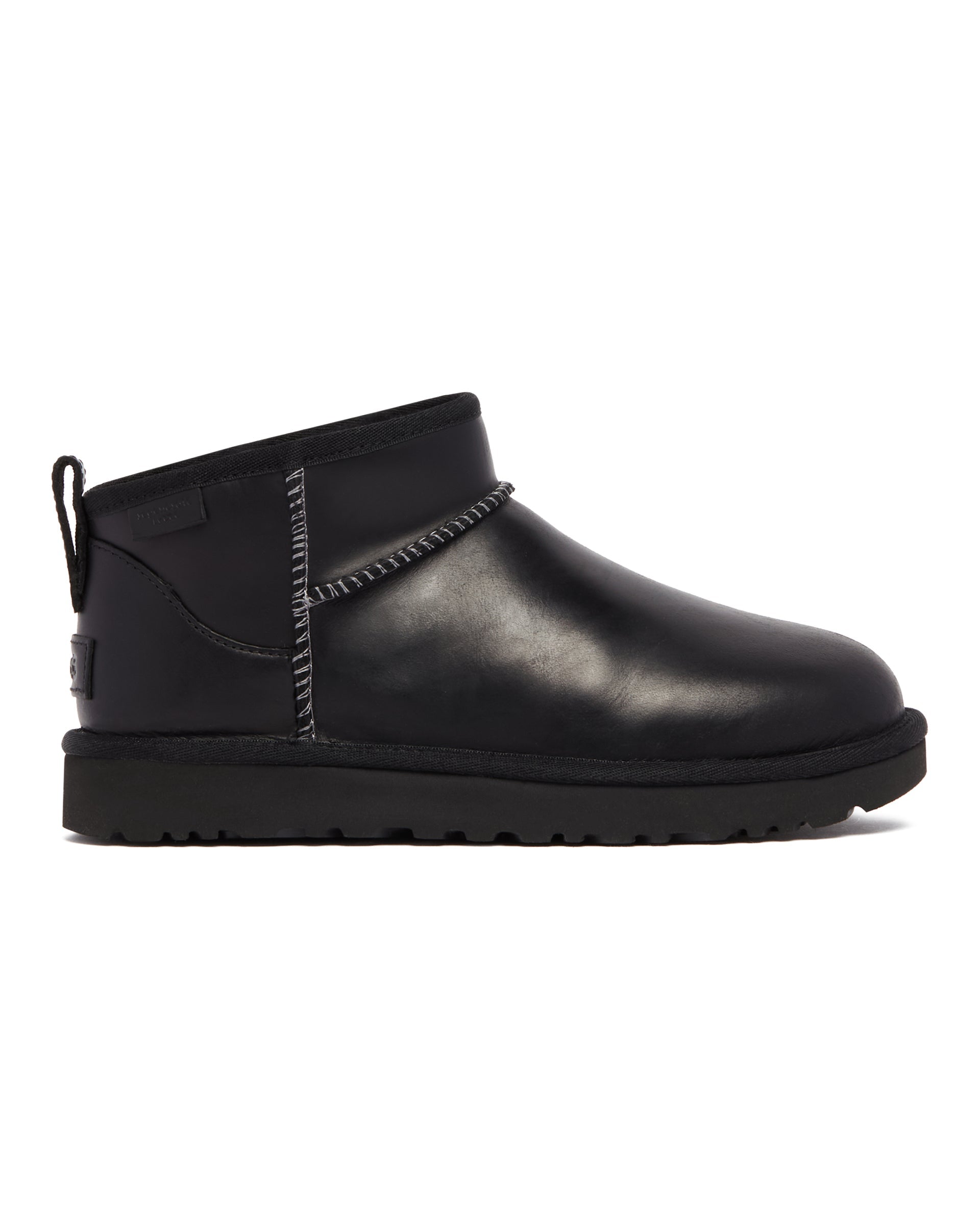 Оригінальна Black Classic Ultra Mini Leather Regenerate Boots Ugg – вид ззаду