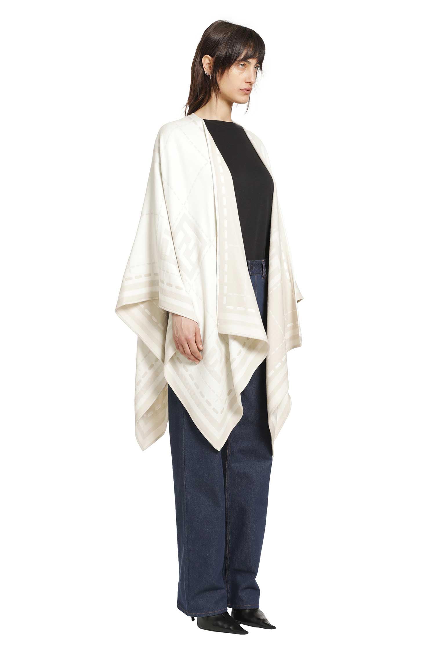 Оригінальна Wool Jacquard Poncho Fendi – детальний вид