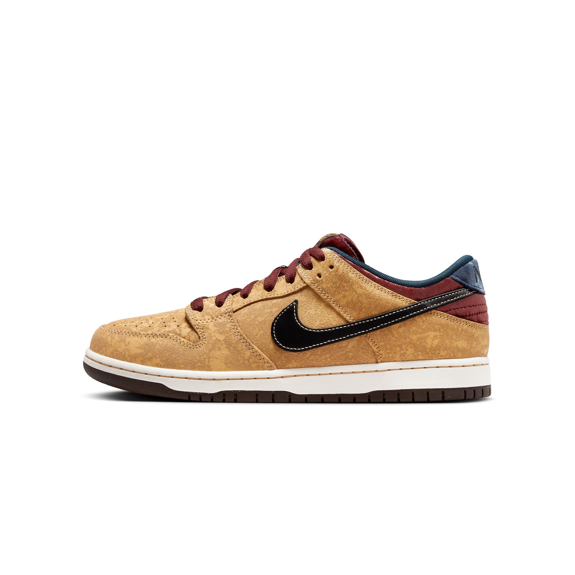 Оригінальна Mens Dunk Low City Of Cinema Shoes Nike – боковий вид