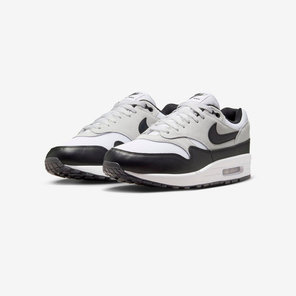 Оригінальна Air Max 1 Essential Nike – вид ззаду