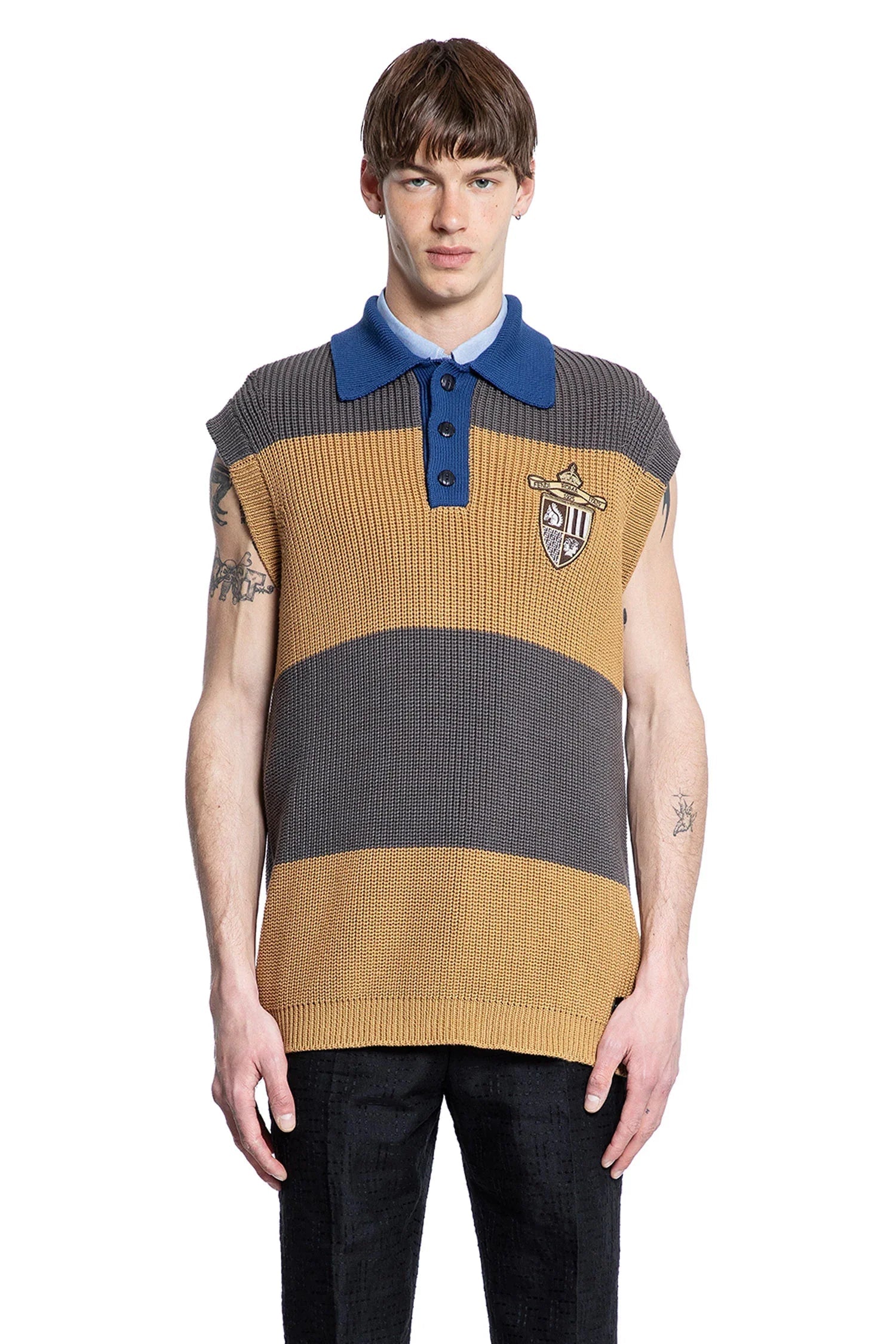 Striped Crest Logo Polo Gilet Fendi – Гарантія оригінальності – вид ззаду