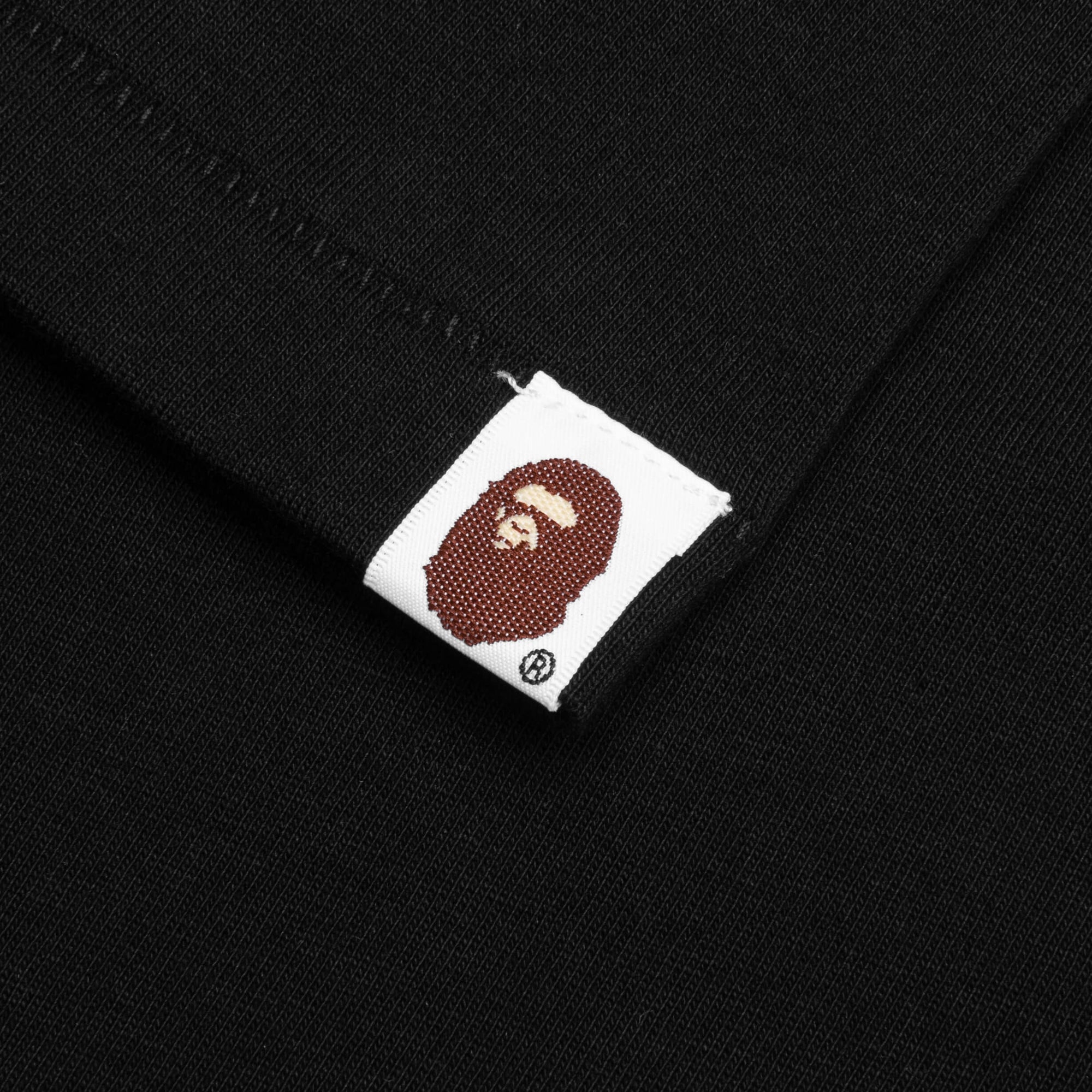 Оригінальна Feature X Bape College Relaxed Fit Tee A bathing ape – збільшений вид