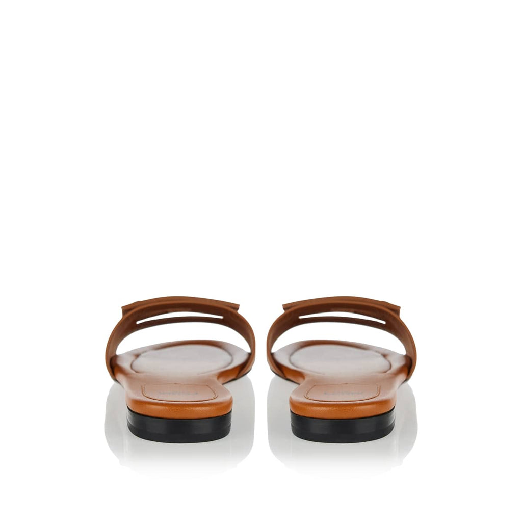 Оригінальна Baguette Leather Slides Fendi – детальний вид
