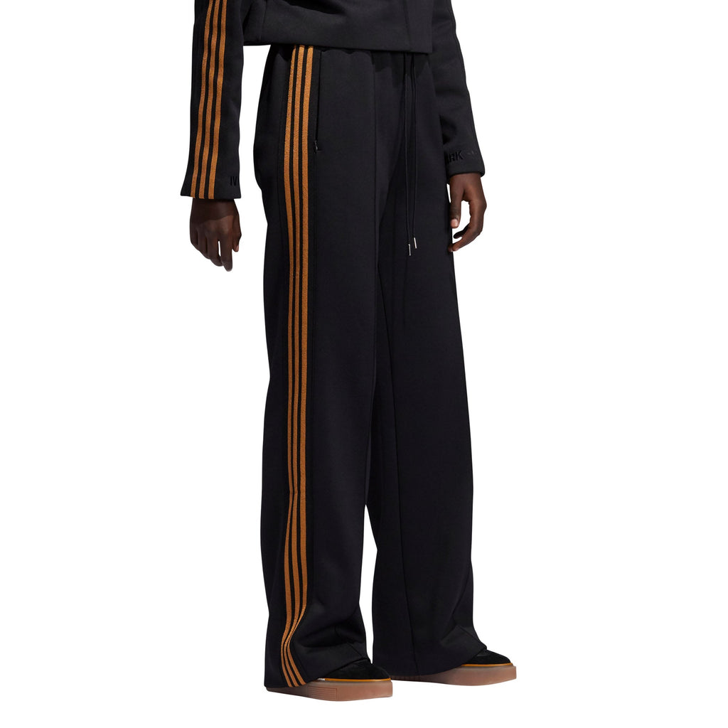 Women Suit Pants Adidas оригінал – Купити в Україні – вид ззаду