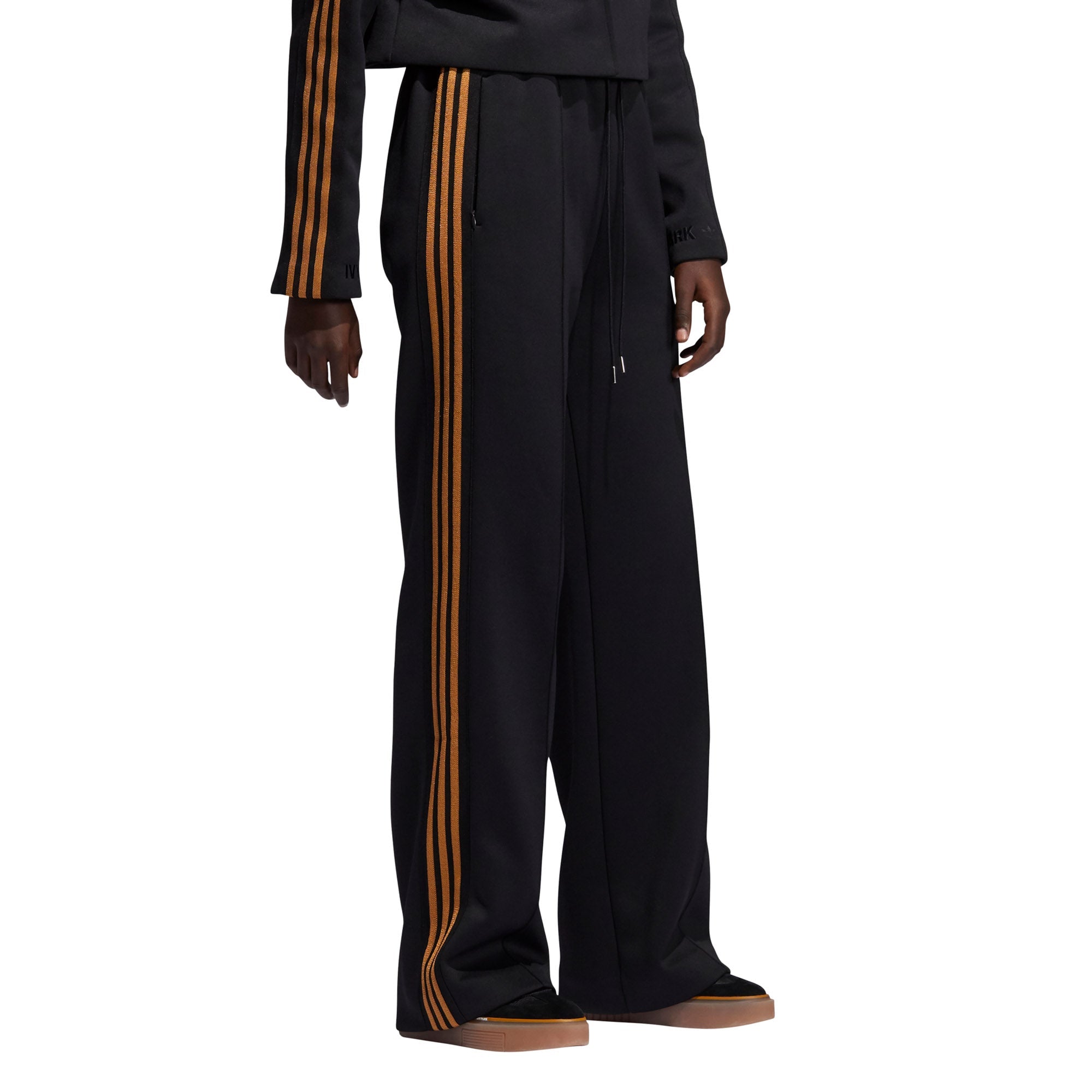 Women Suit Pants Adidas оригінал – Купити в Україні – вид ззаду