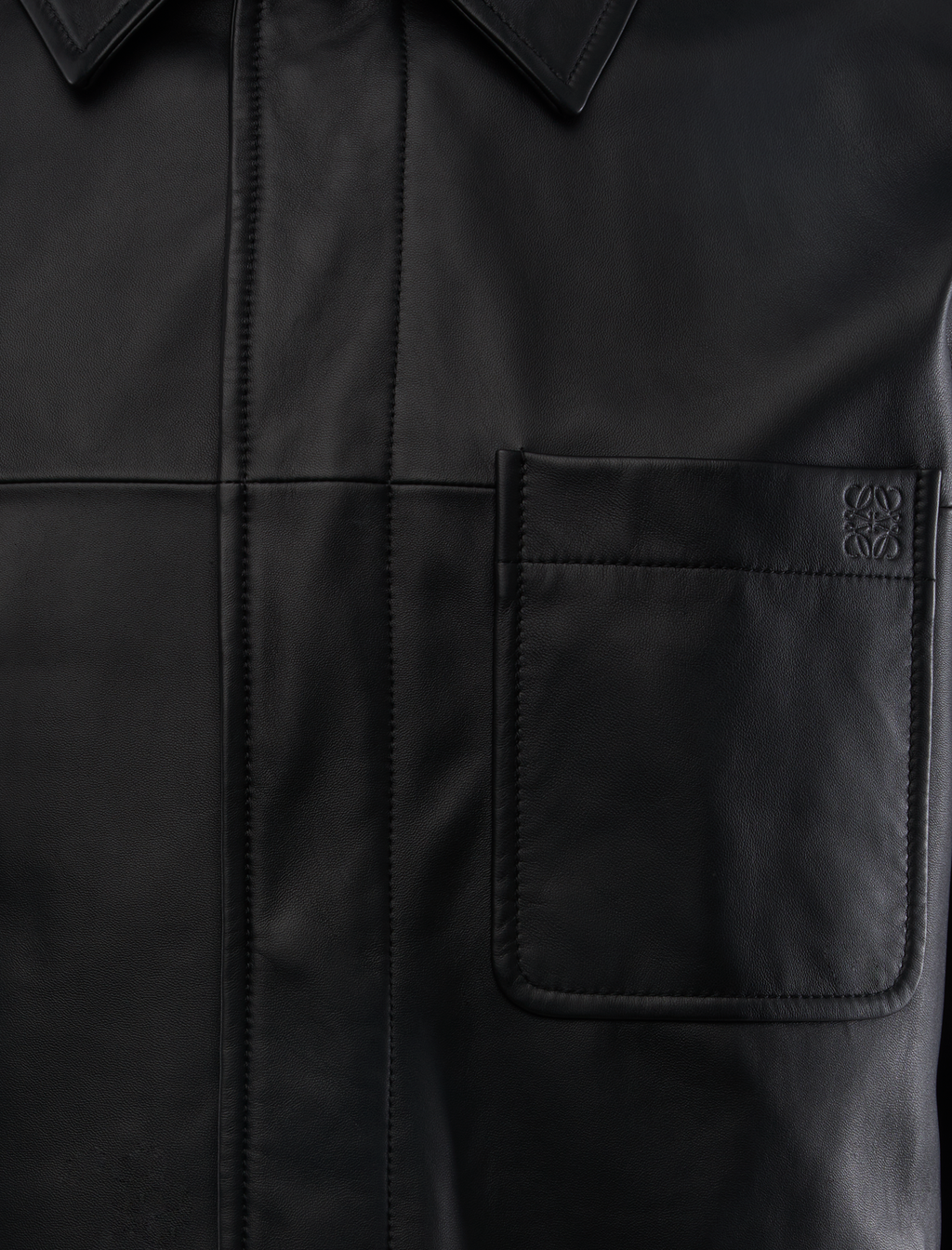 Loewe Outerwear оригінал | Швидка доставка Україна – вид ззаду