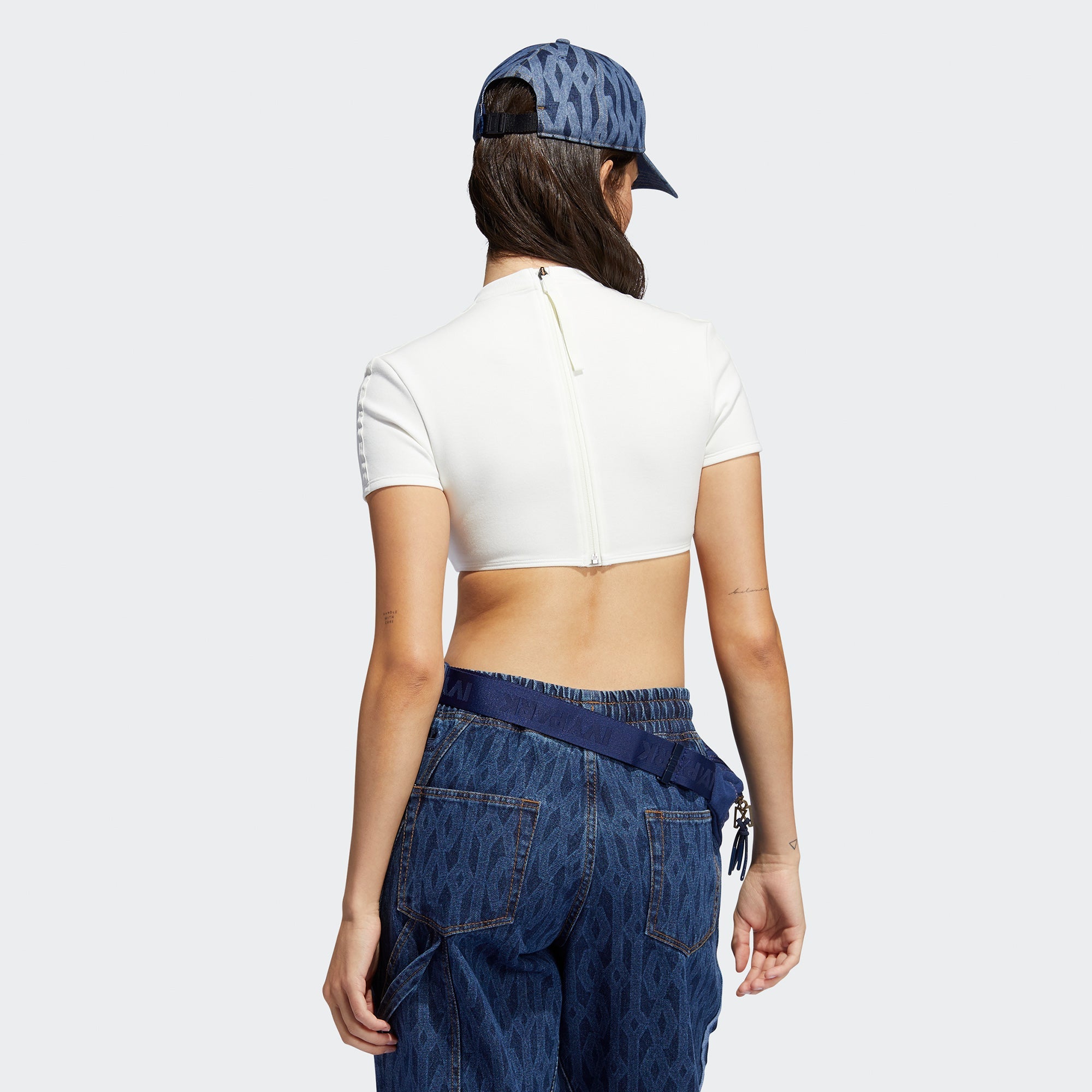 Womens Crop Top White Adidas – Гарантія оригінальності – детальний вид - ADIDAS