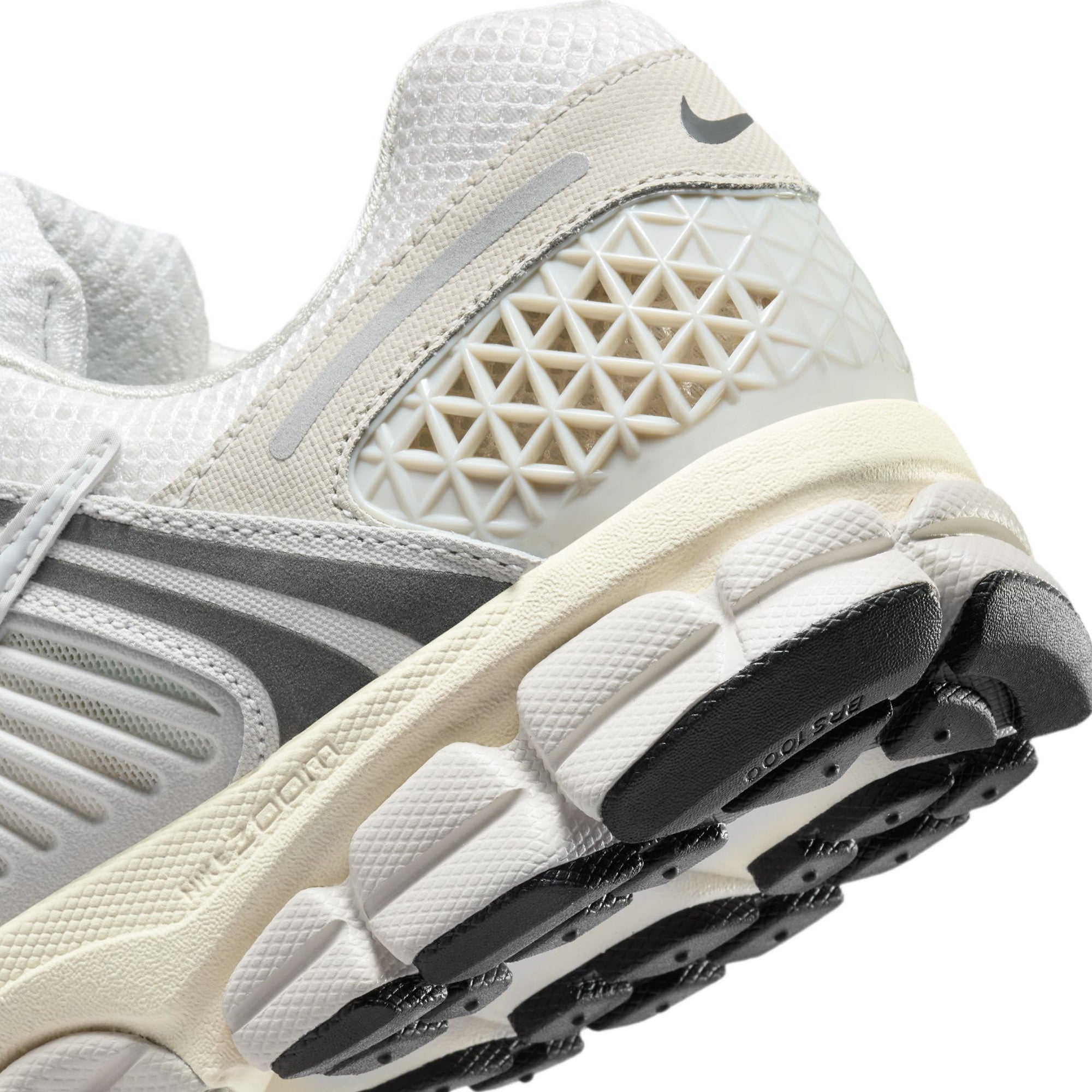 Оригінальна Mens Zoom Vomero 5 Shoes Nike – збільшений вид
