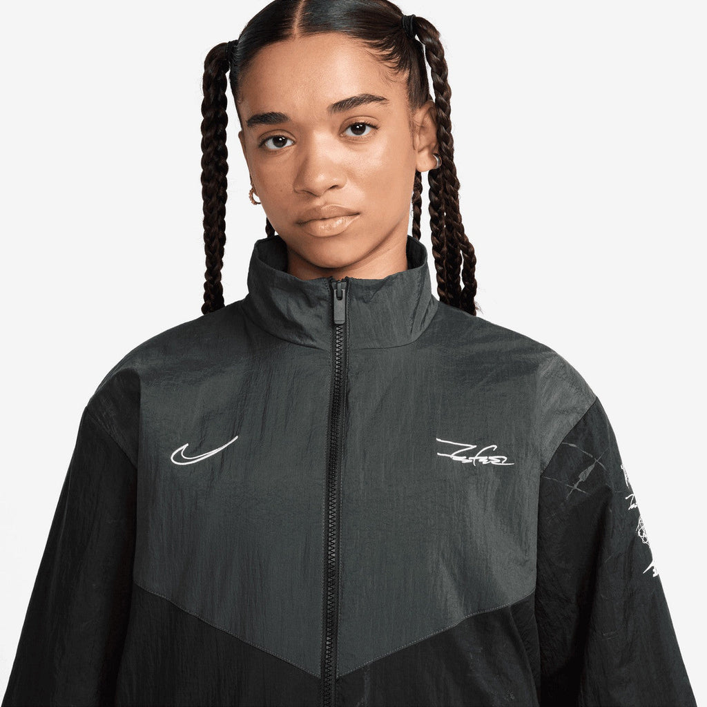 Оригінальна Wmns Breaking Wr Jacket X Futura Nike – детальний вид