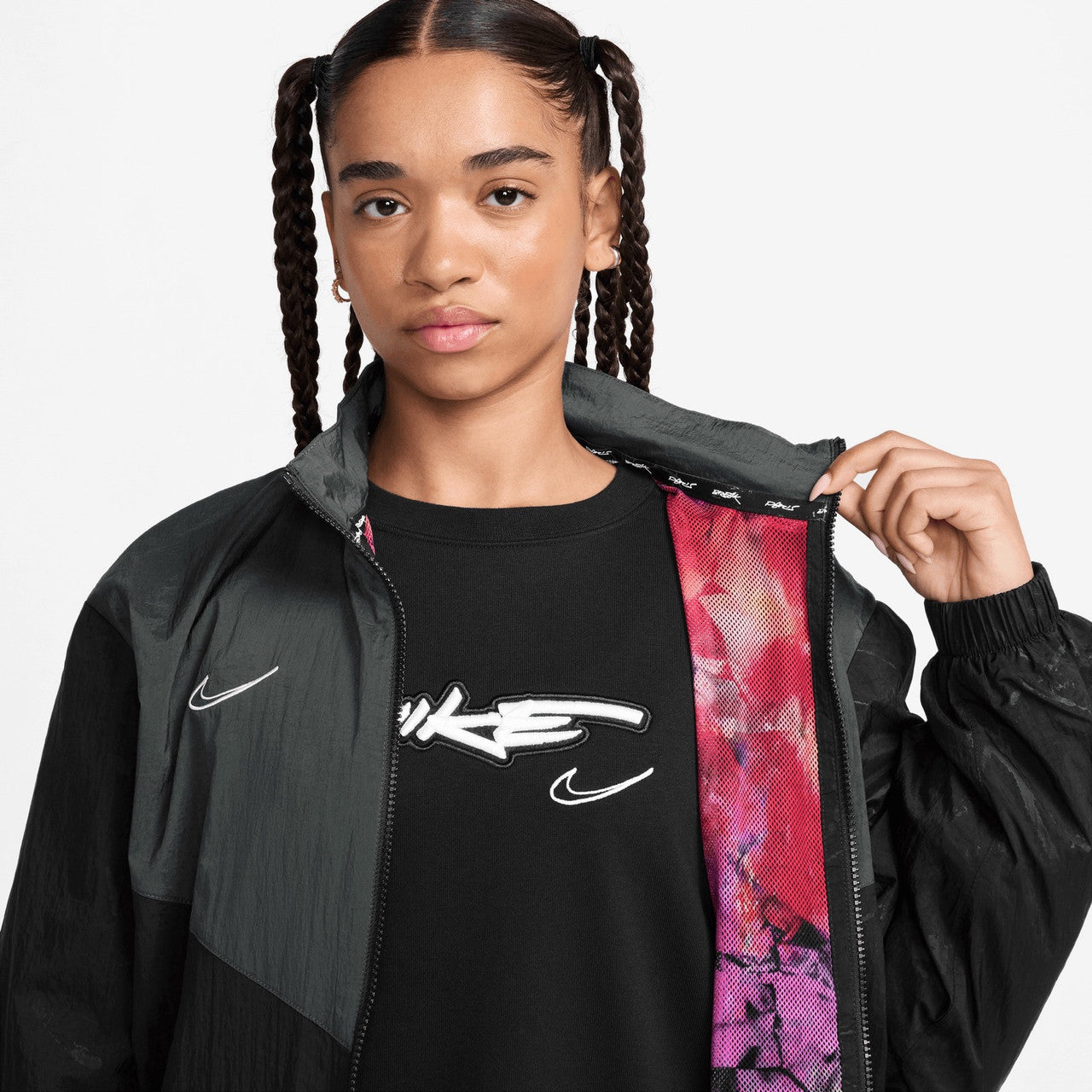 Оригінальна Wmns Breaking Wr Jacket X Futura Nike – збільшений вид