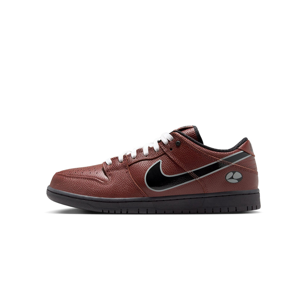 SB x Limosine Skateboards Mens Dunk Low Pro Shoes NIKE – Гарантія оригінальності – боковий вид