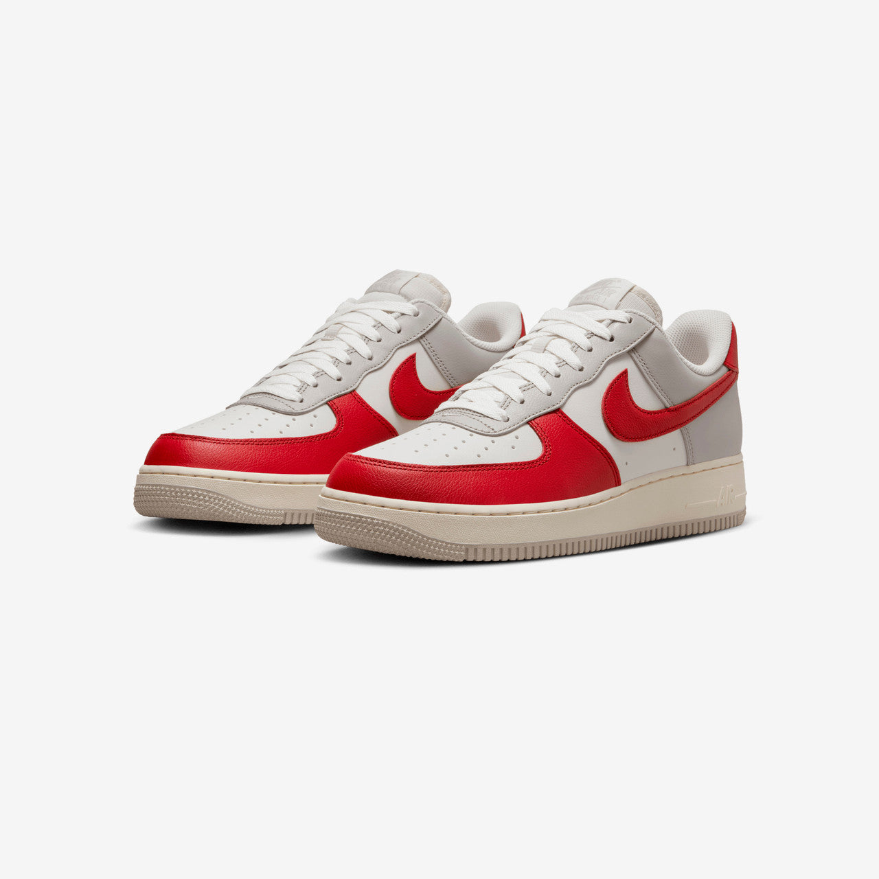 Оригінальна Air Force 1 07 Lv8 Nike – вид ззаду