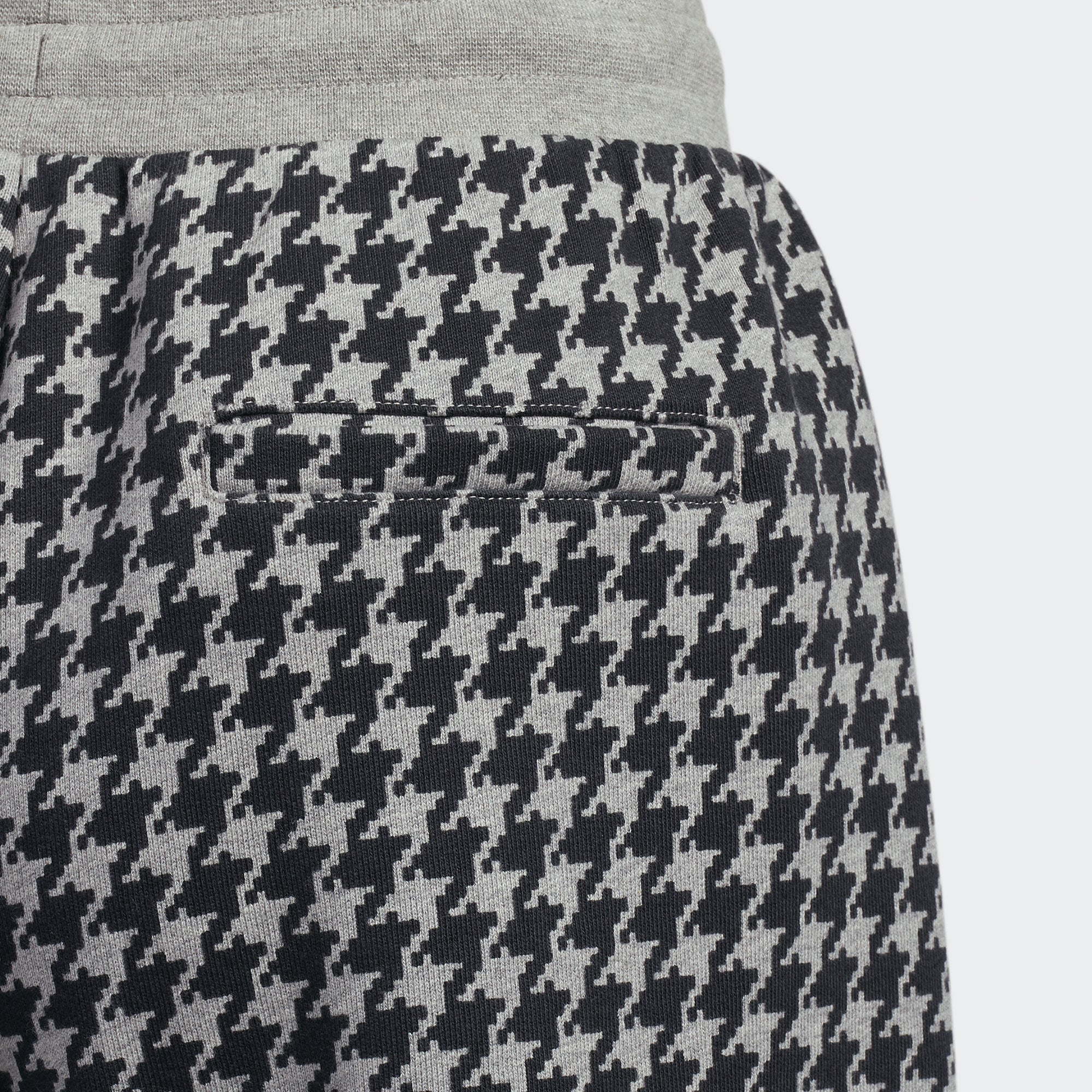All Over Print Short Grey Adidas – Гарантія оригінальності – збільшений вид - ADIDAS