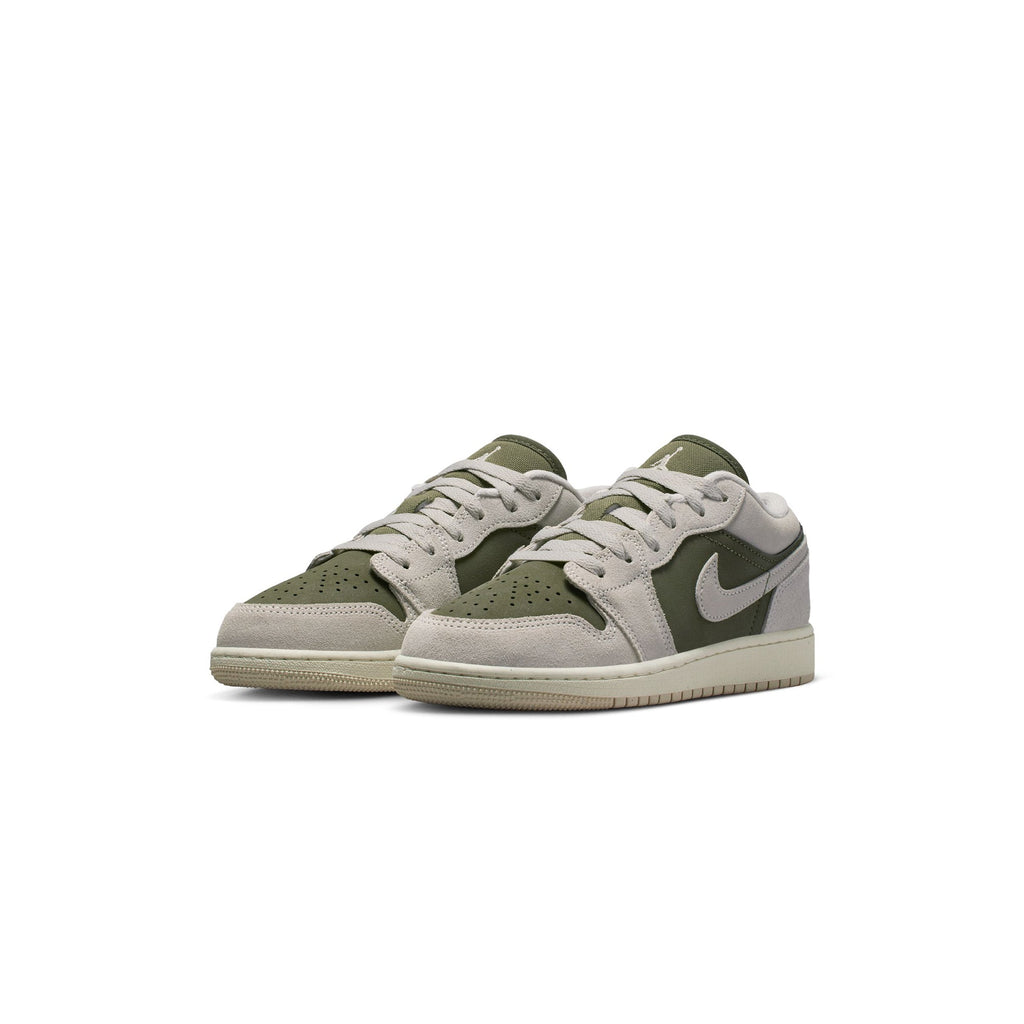 1 Kids Low SE Shoes AIR JORDAN оригінал – Купити в Україні – вид ззаду