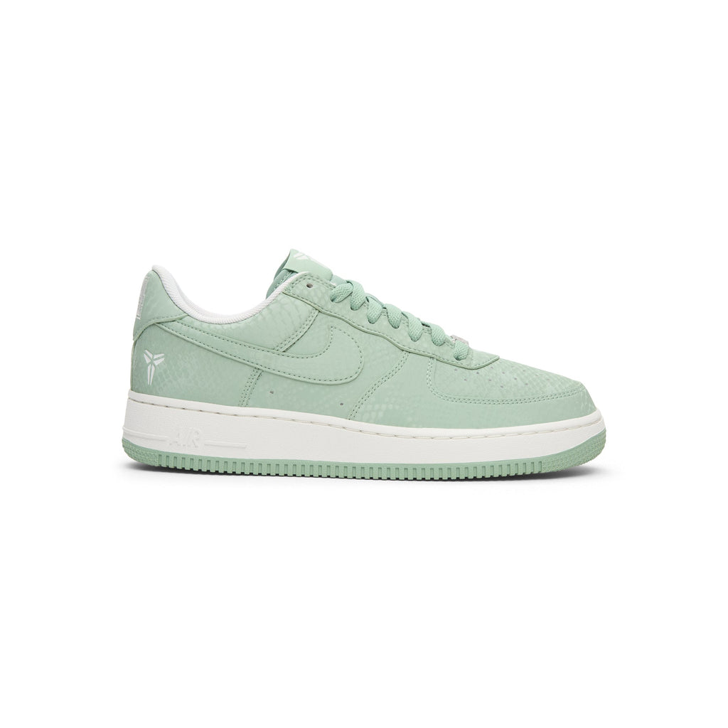 Оригінальна Kobe Air Force 1 Low Nike – боковий вид