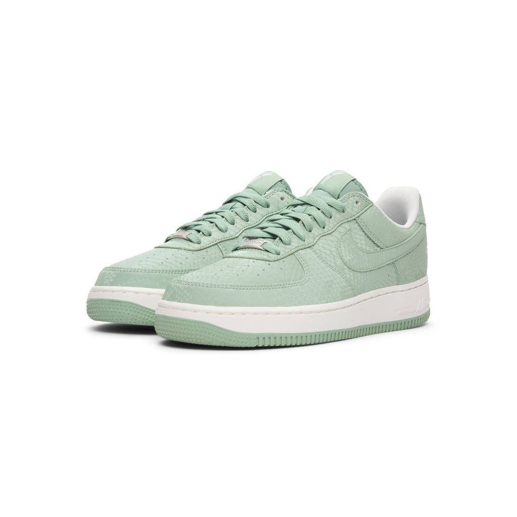 Оригінальна Kobe Air Force 1 Low Nike – детальний вид