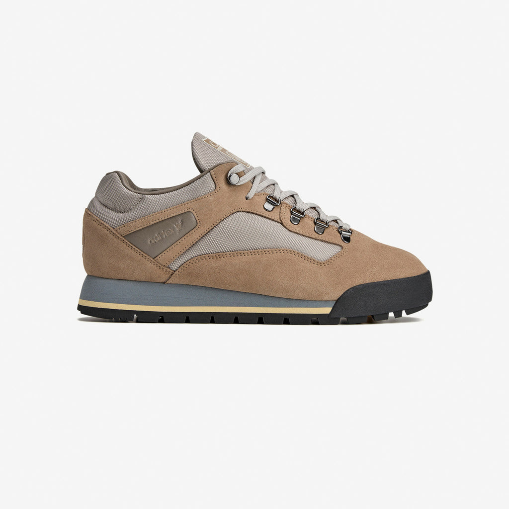 Оригінальна Helvellyn Spzl X C.p. Company Adidas – боковий вид