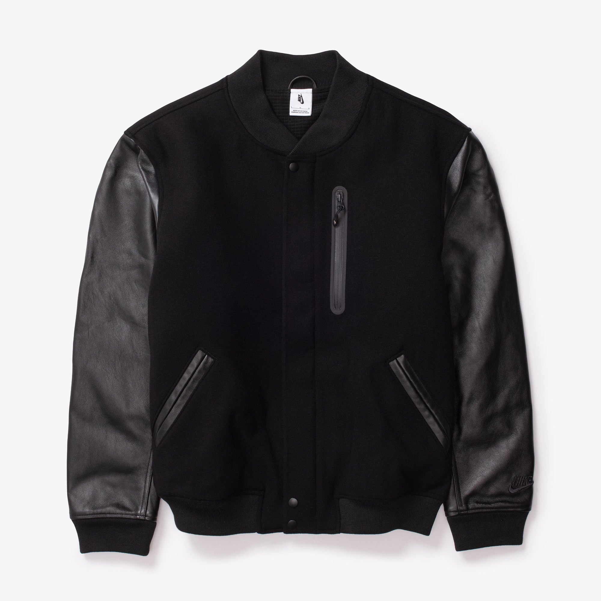 Nike Outerwear оригінал | Швидка доставка Україна – боковий вид
