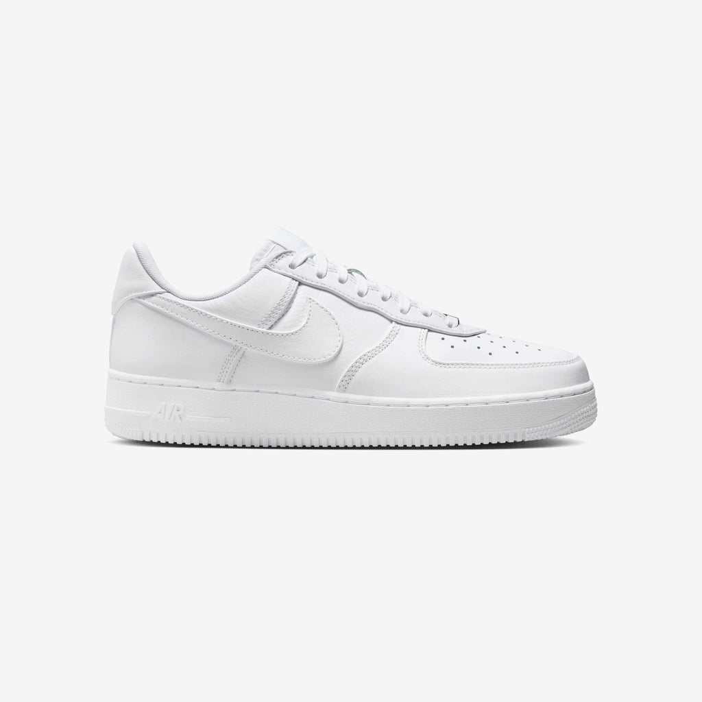 Nike Footwear оригінал | Швидка доставка Україна – боковий вид