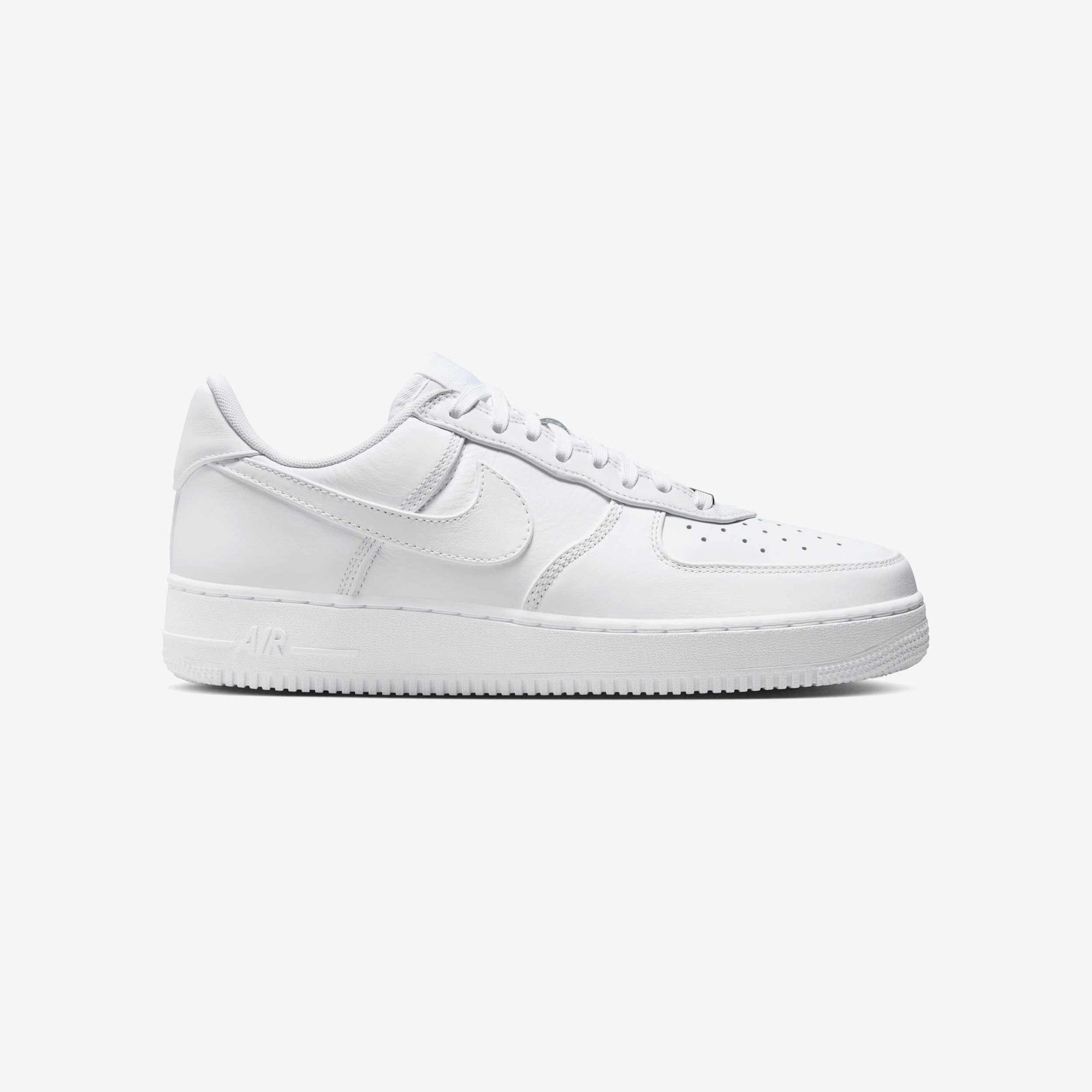 Nike Footwear оригінал | Швидка доставка Україна – боковий вид