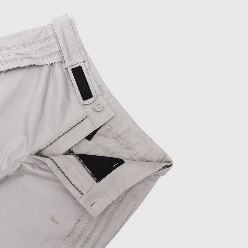 Bad Bunny X Mercedes-Amg Petronas F1 Team Racing Pant Adidas – Гарантія оригінальності – вид ззаду