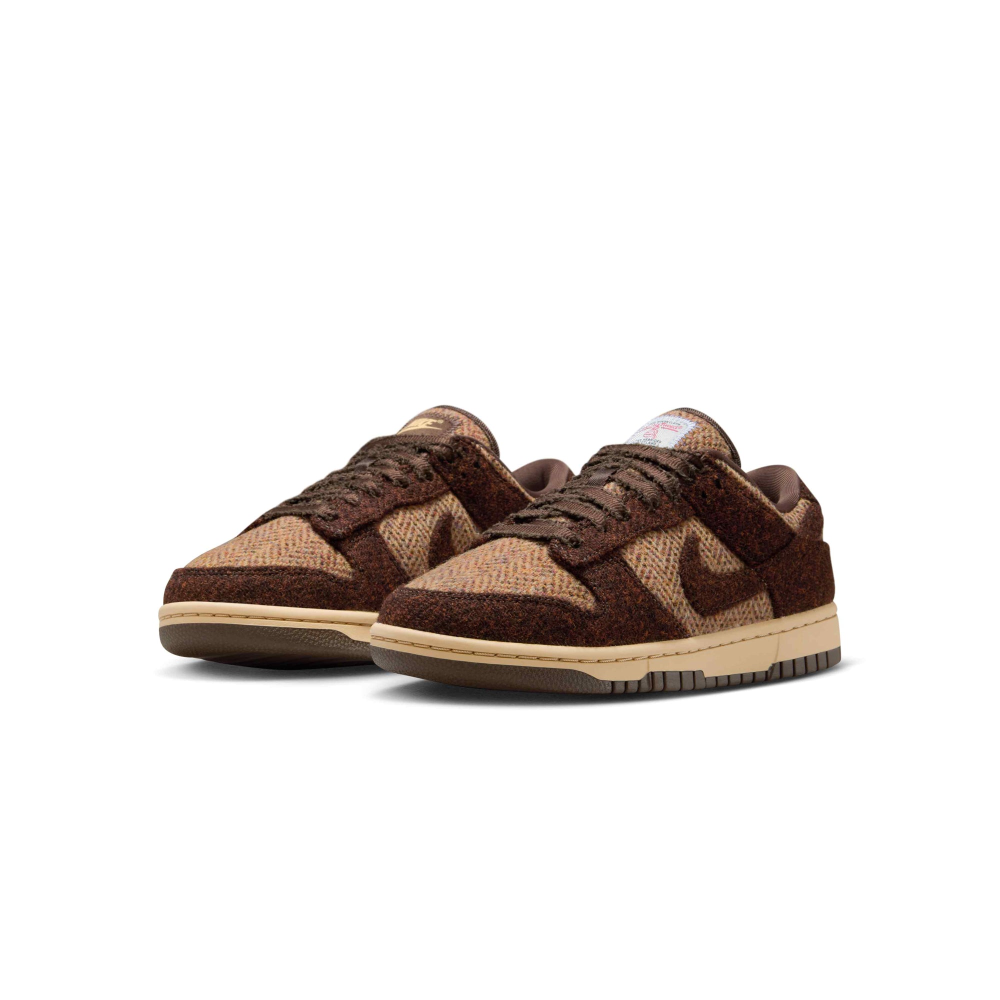 Оригінальна x Harris Tweed Womens Dunk Low "Sesame" Shoes NIKE – вид ззаду