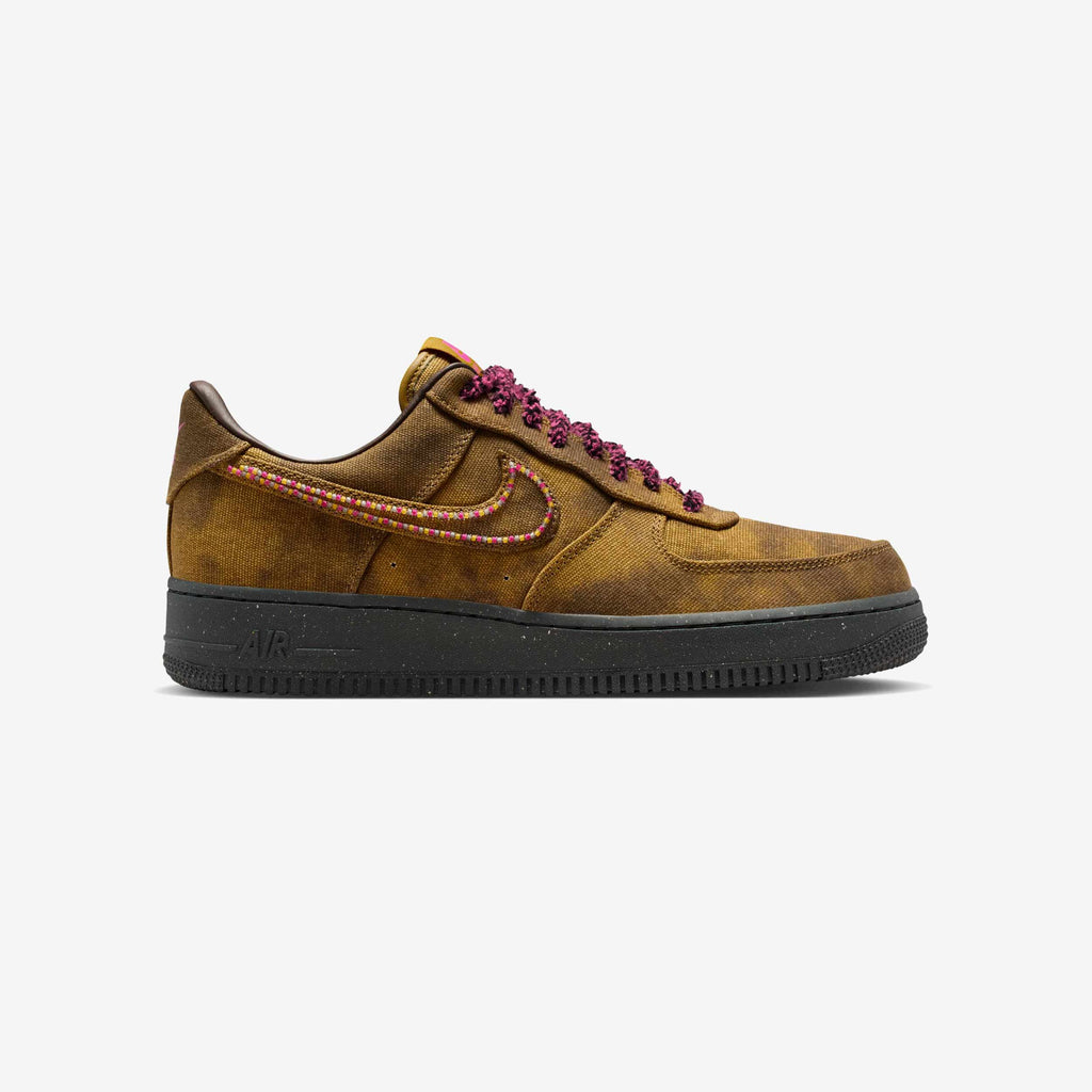 Оригінальна Air Force 1 Boucle Qs Nike – боковий вид