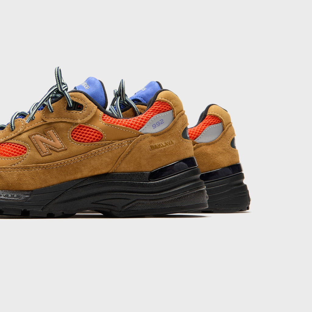 Оригінальна X Action Bronson Made In Usa 992 Tan New balance – детальний вид