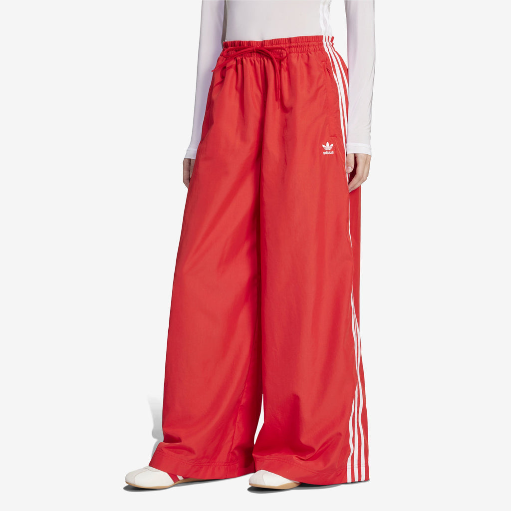 Оригінальна Wmns Adilenium Season 3 Oversized Track Pant Adidas – вид ззаду