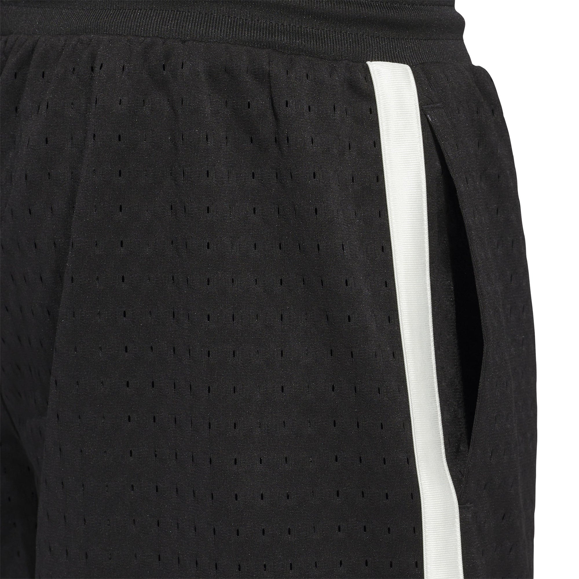 Оригінальна Basketball Shorts Adidas – детальний вид