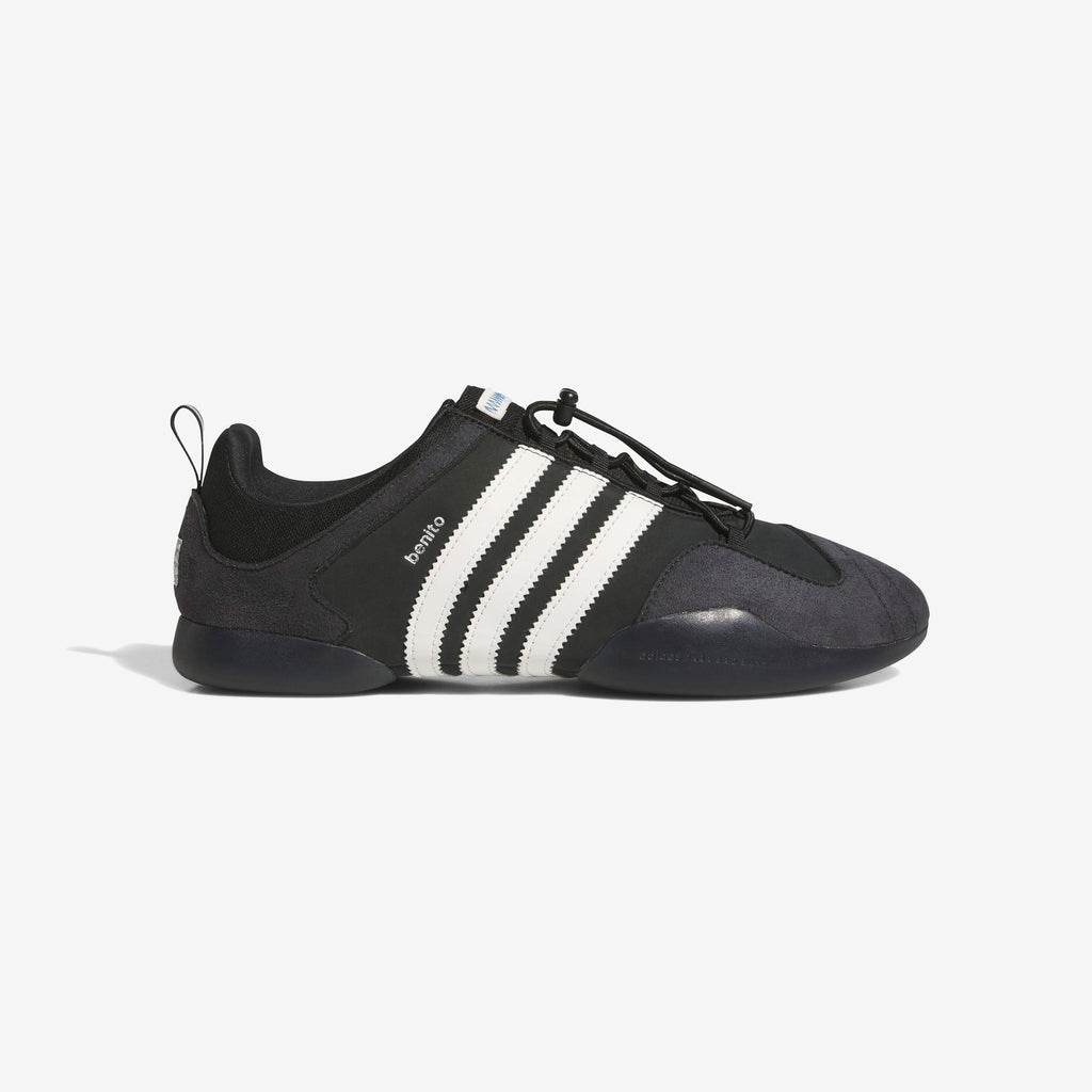 Ballerina X Bad Bunny Adidas оригінал – Купити в Україні – боковий вид