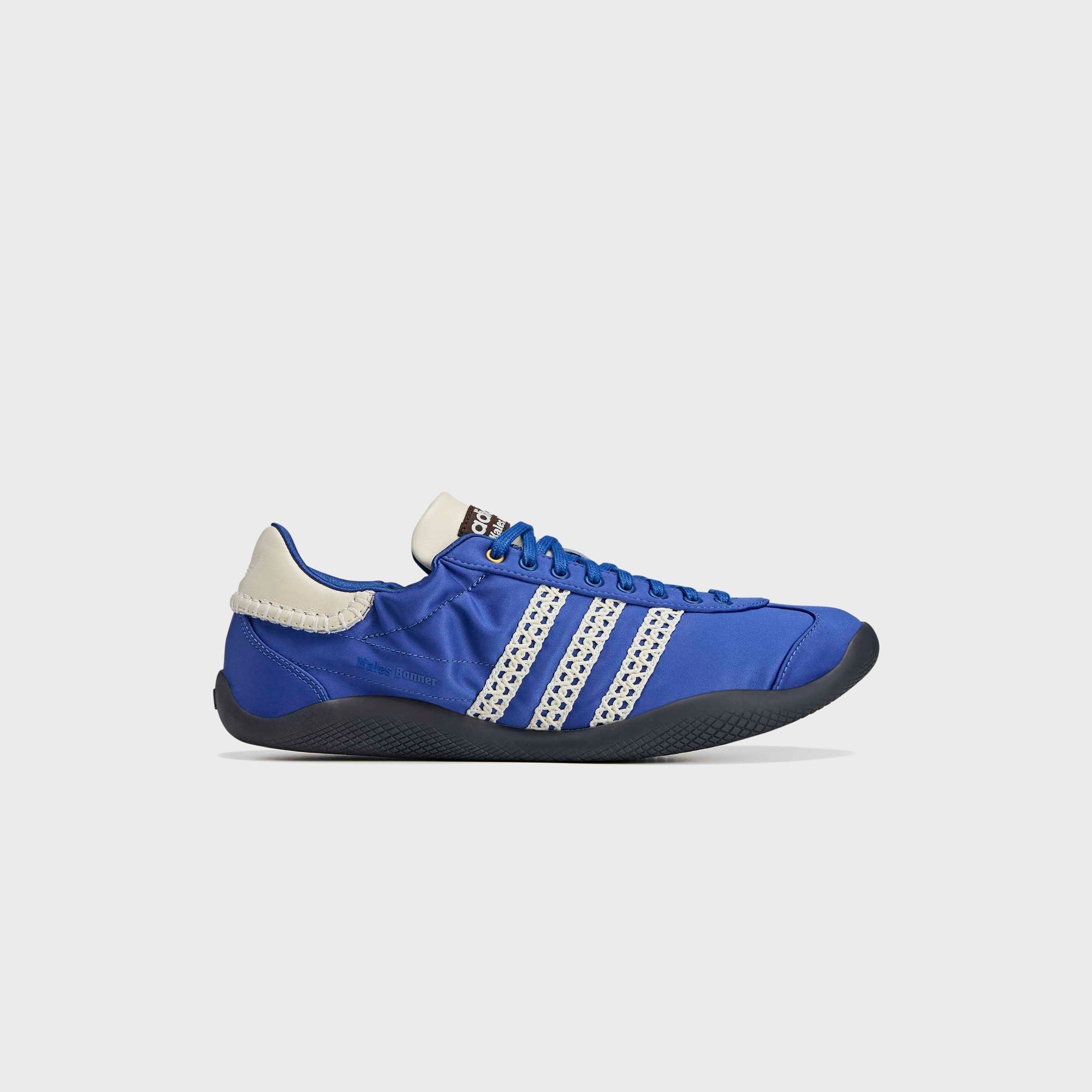 Karintha Lo Satin Crew White Adidas оригінал – Купити в Україні – боковий вид - ADIDAS