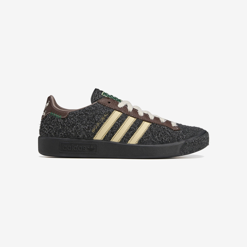 Оригінальна Forest Hills X Brain Dead Adidas – боковий вид