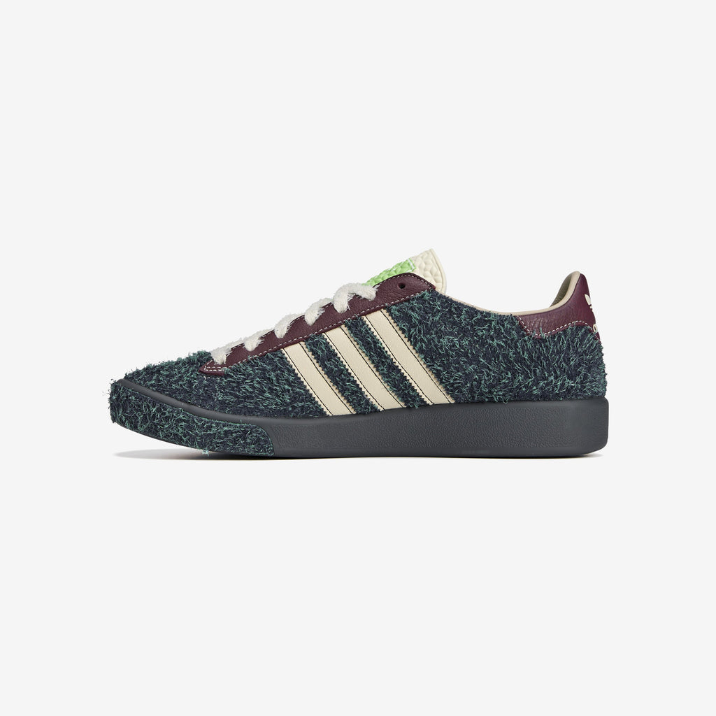 Оригінальна Forest Hills X Brain Dead Adidas – вид ззаду