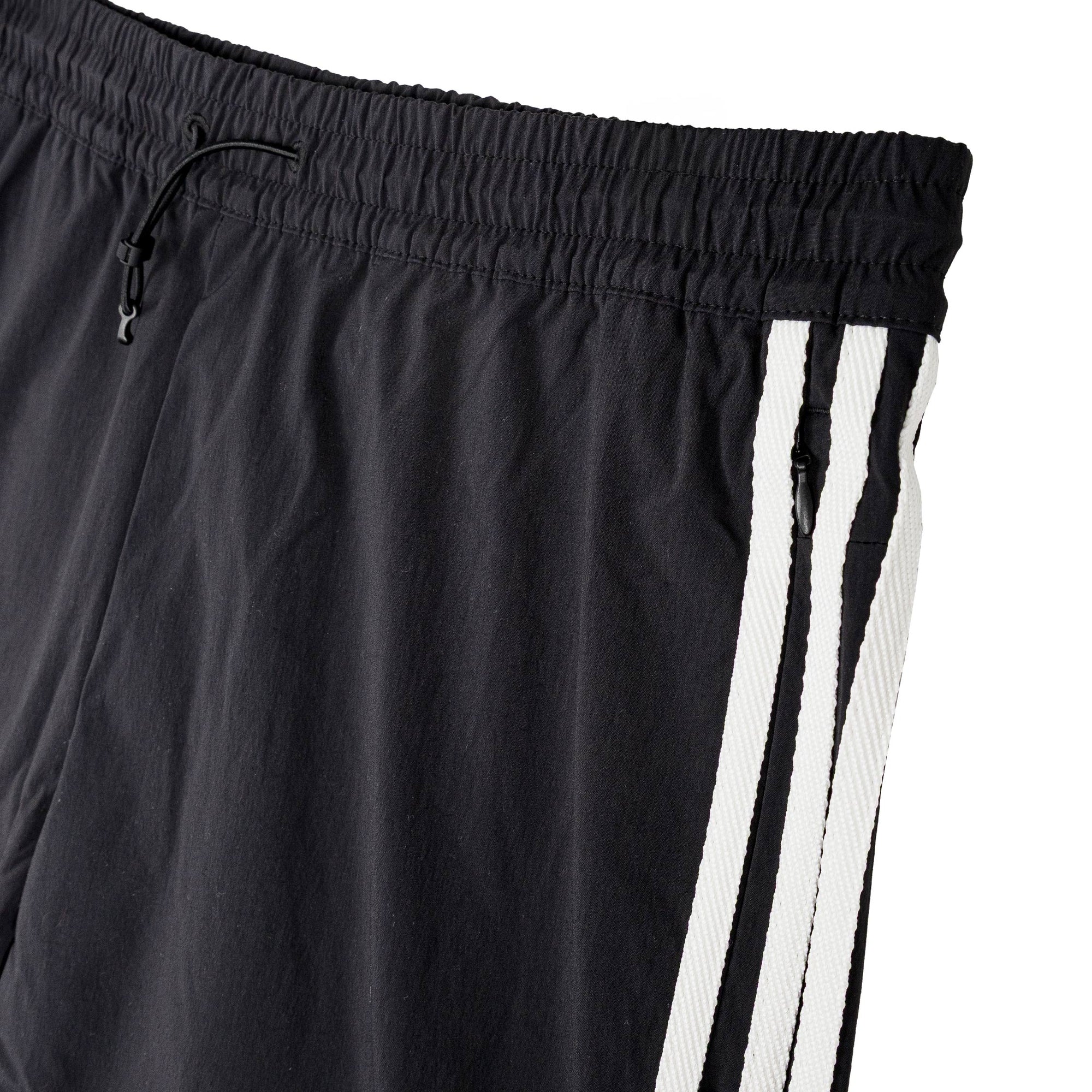 Shorts By Consortium Adidas оригінал – Купити в Україні – вид ззаду - ADIDAS