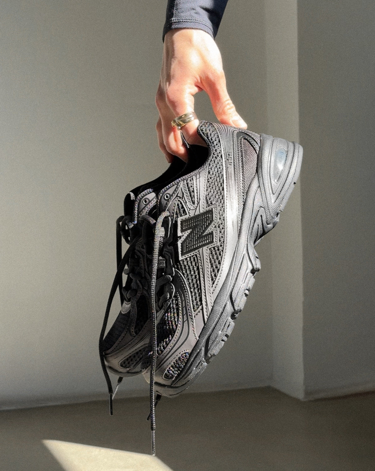 740 New balance – Гарантія оригінальності – вид ззаду
