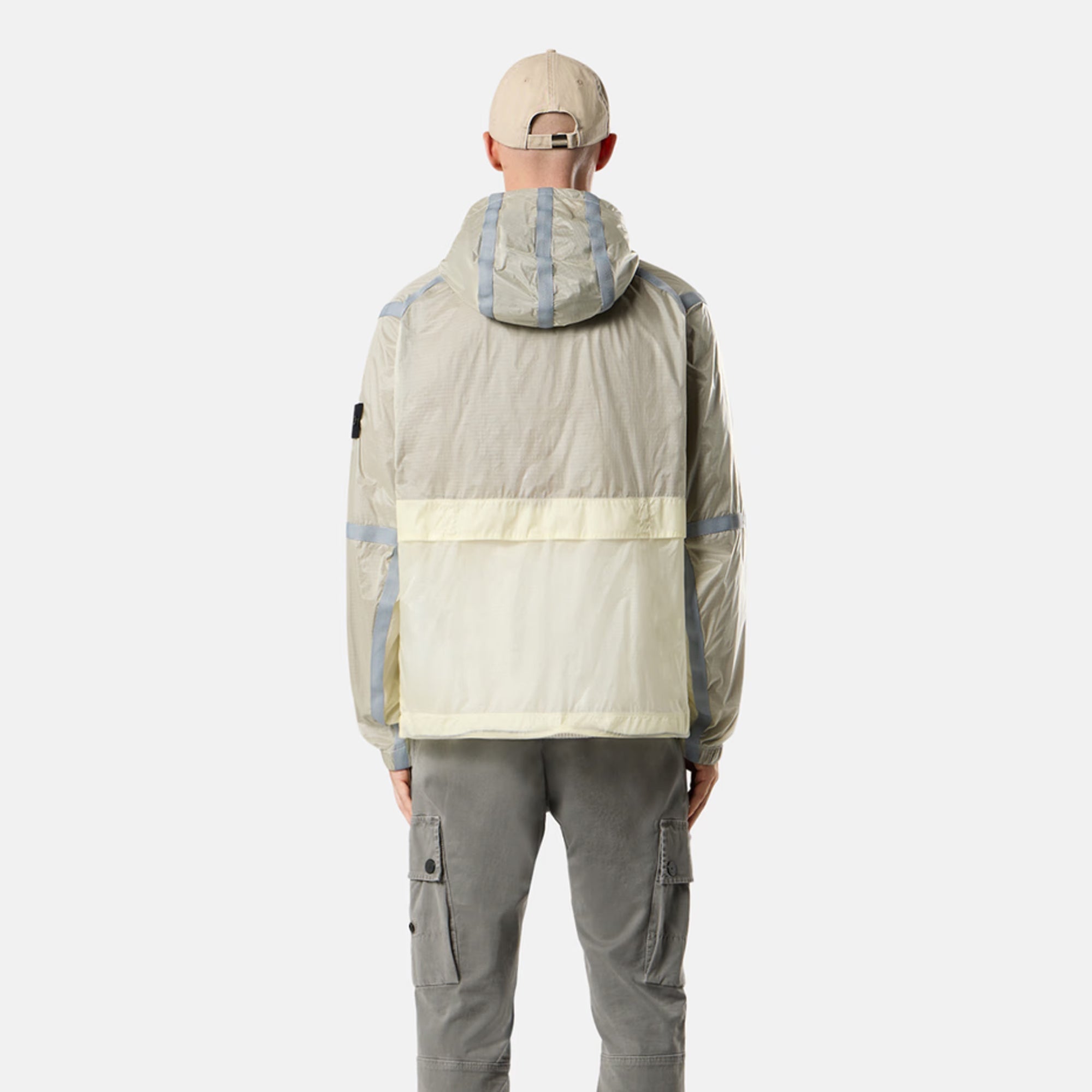 Оригінальна Mens Ripstop Light HT Nylon Jacket STONE ISLAND – детальний вид